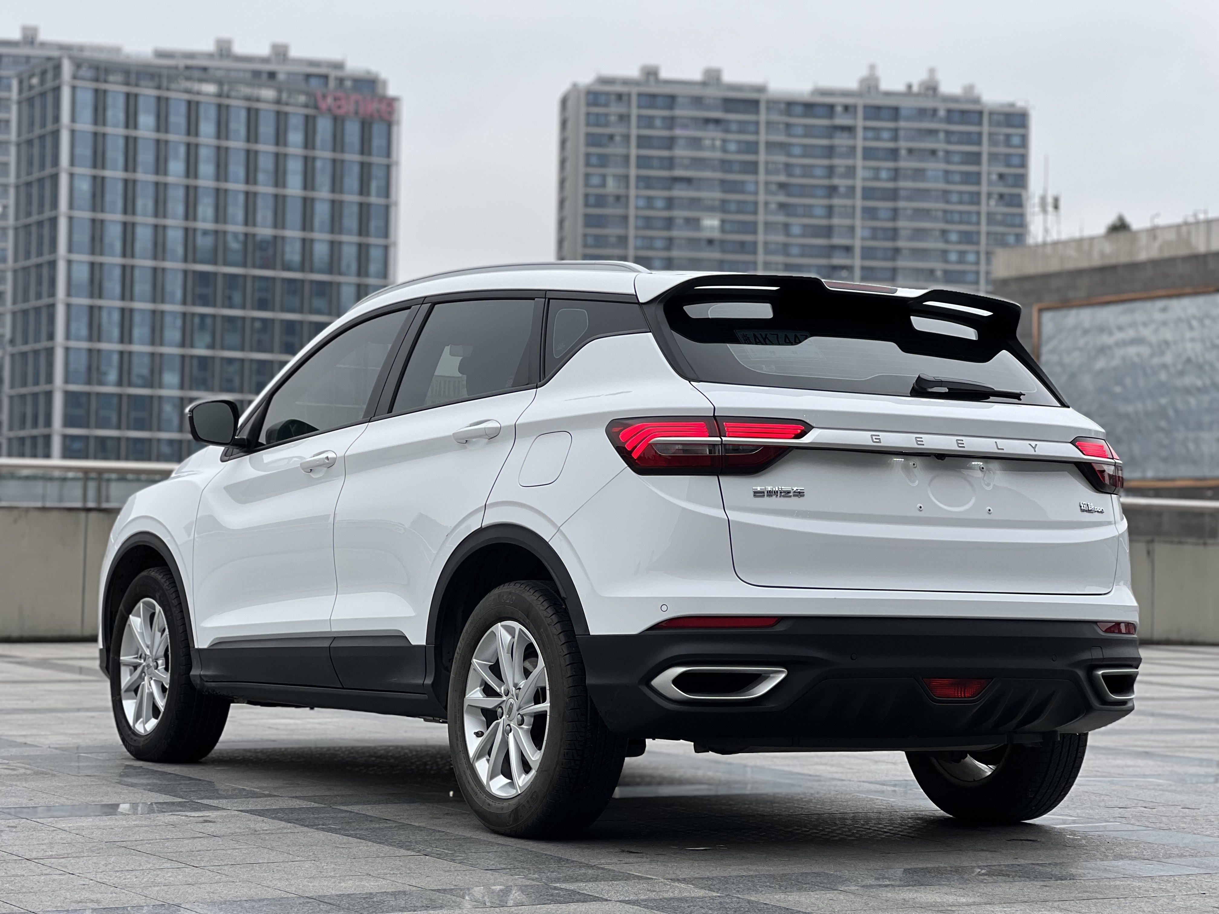 GEELY Coolray 2020 car image #3