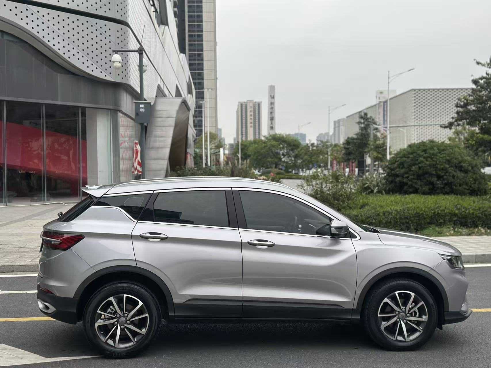 GEELY Coolray 2021 #3 GEELY Coolray 2021 car image #3