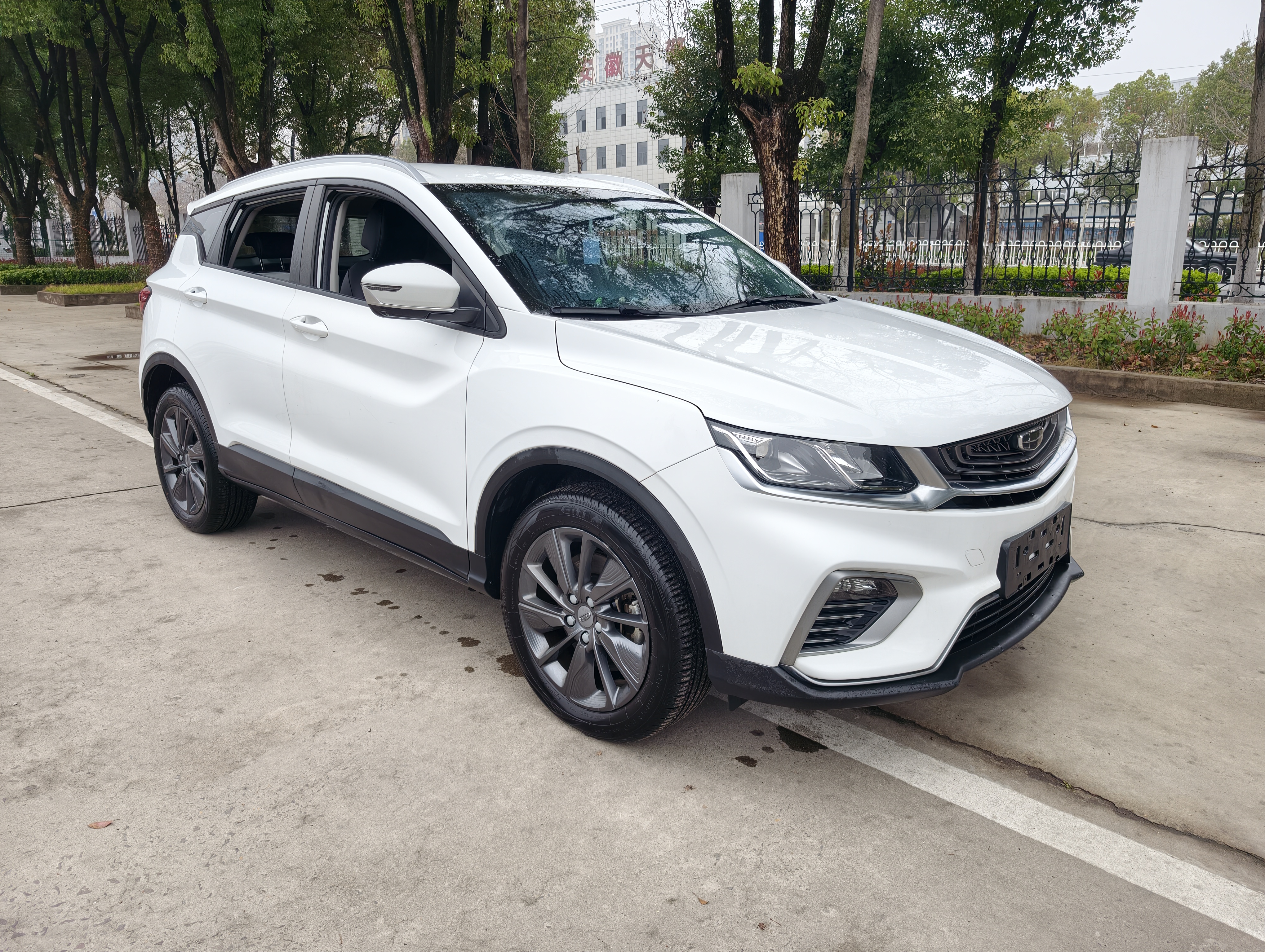 GEELY Coolray New Energy 2021 car image #3