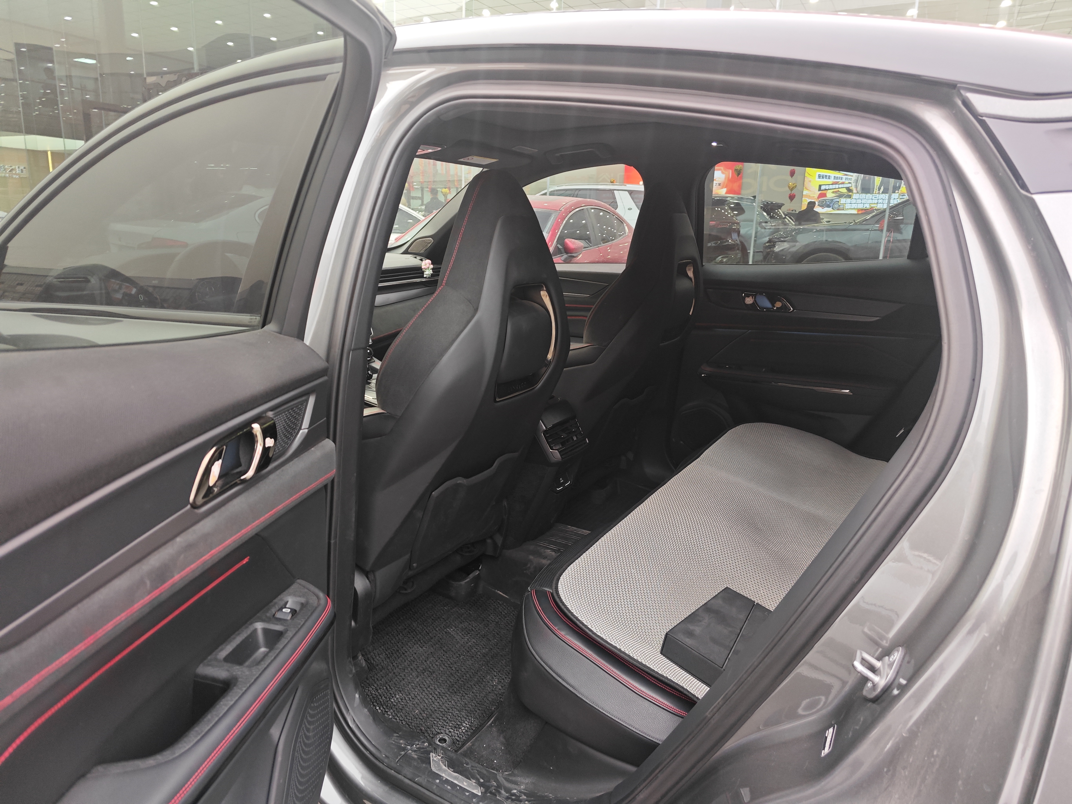 Lynk & Co 05 2020 car image #3