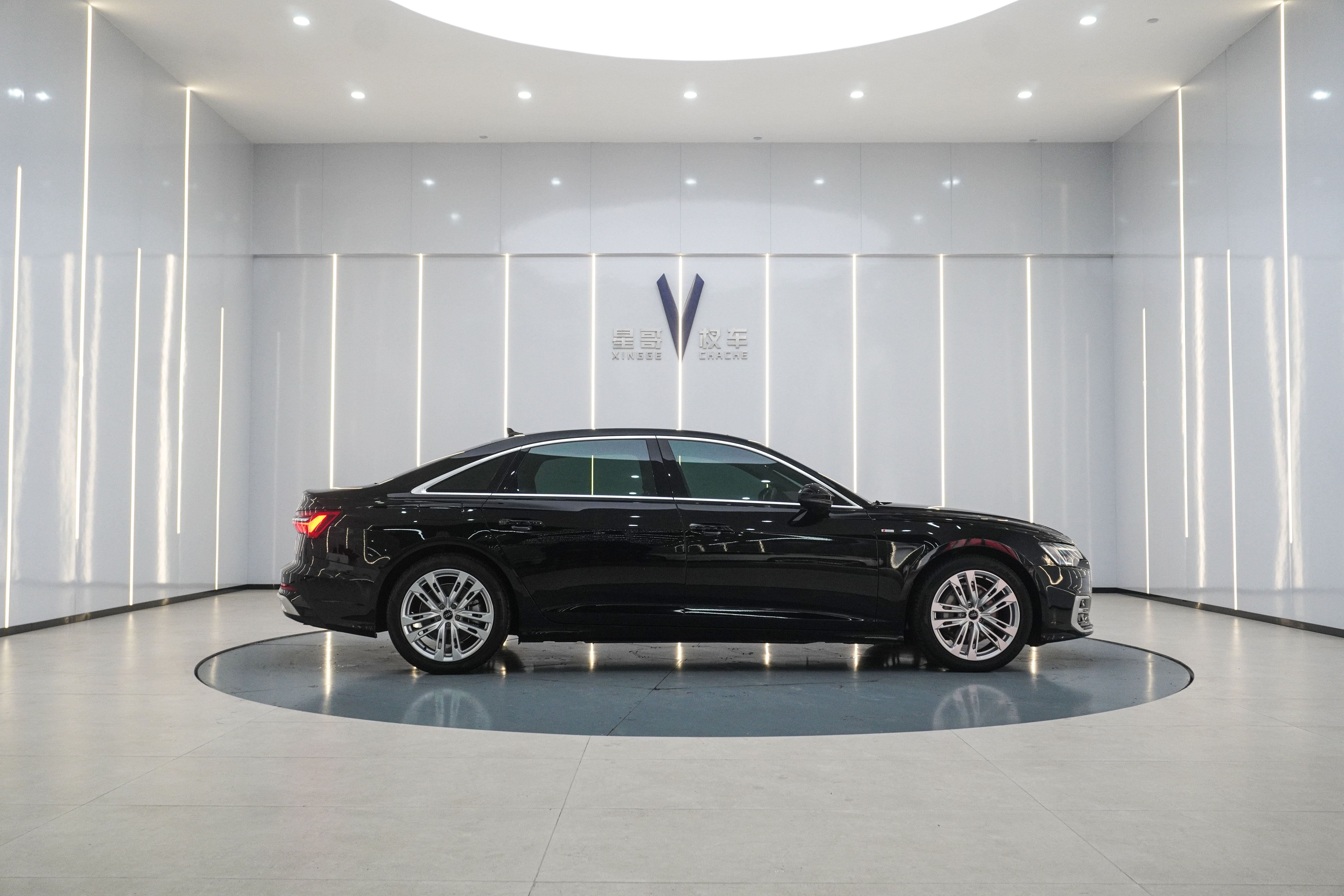 Audi A6L 2020 #3 Audi A6L 2020 car image #3