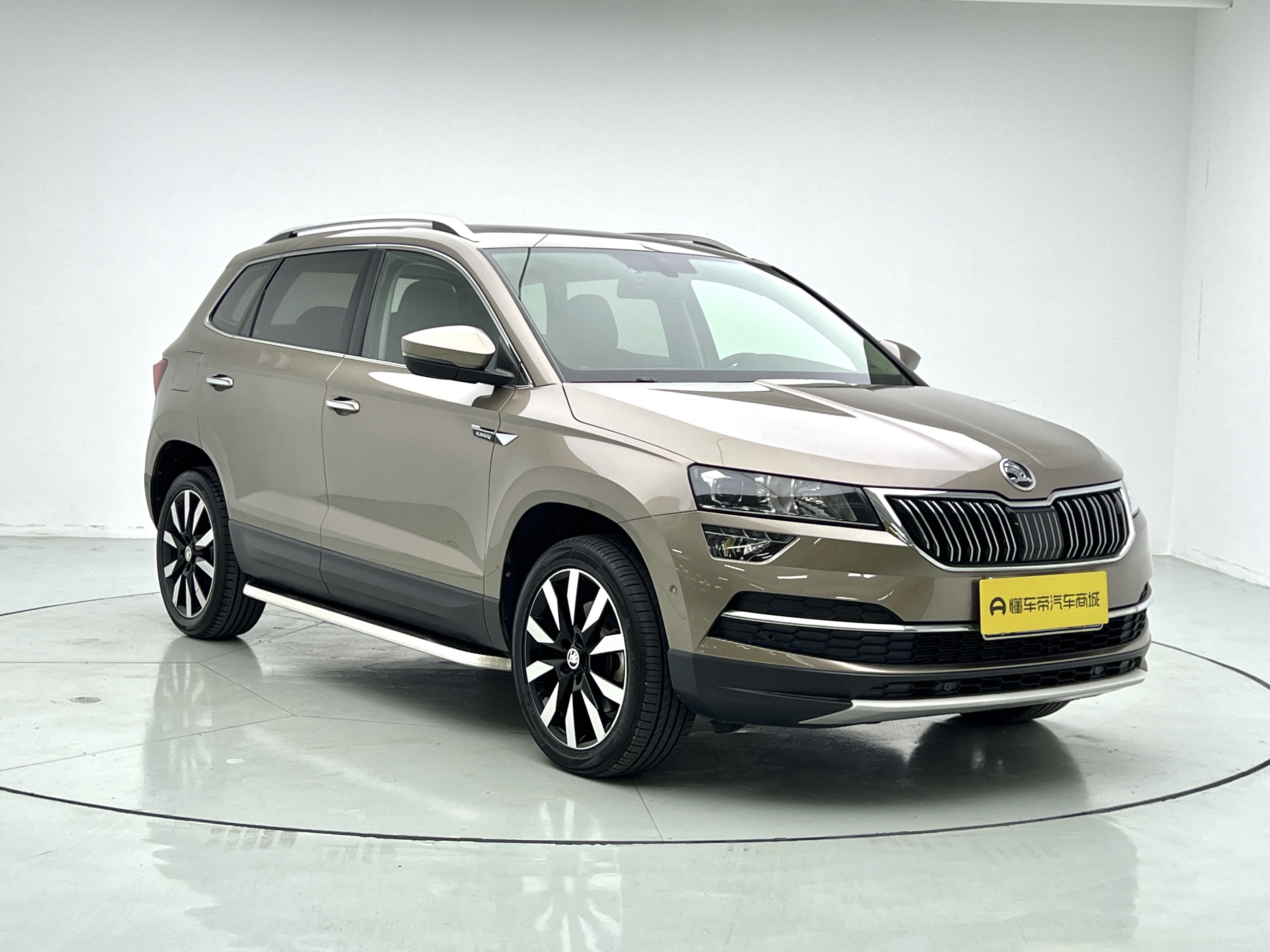 Skoda Karoq 2020 car image #3