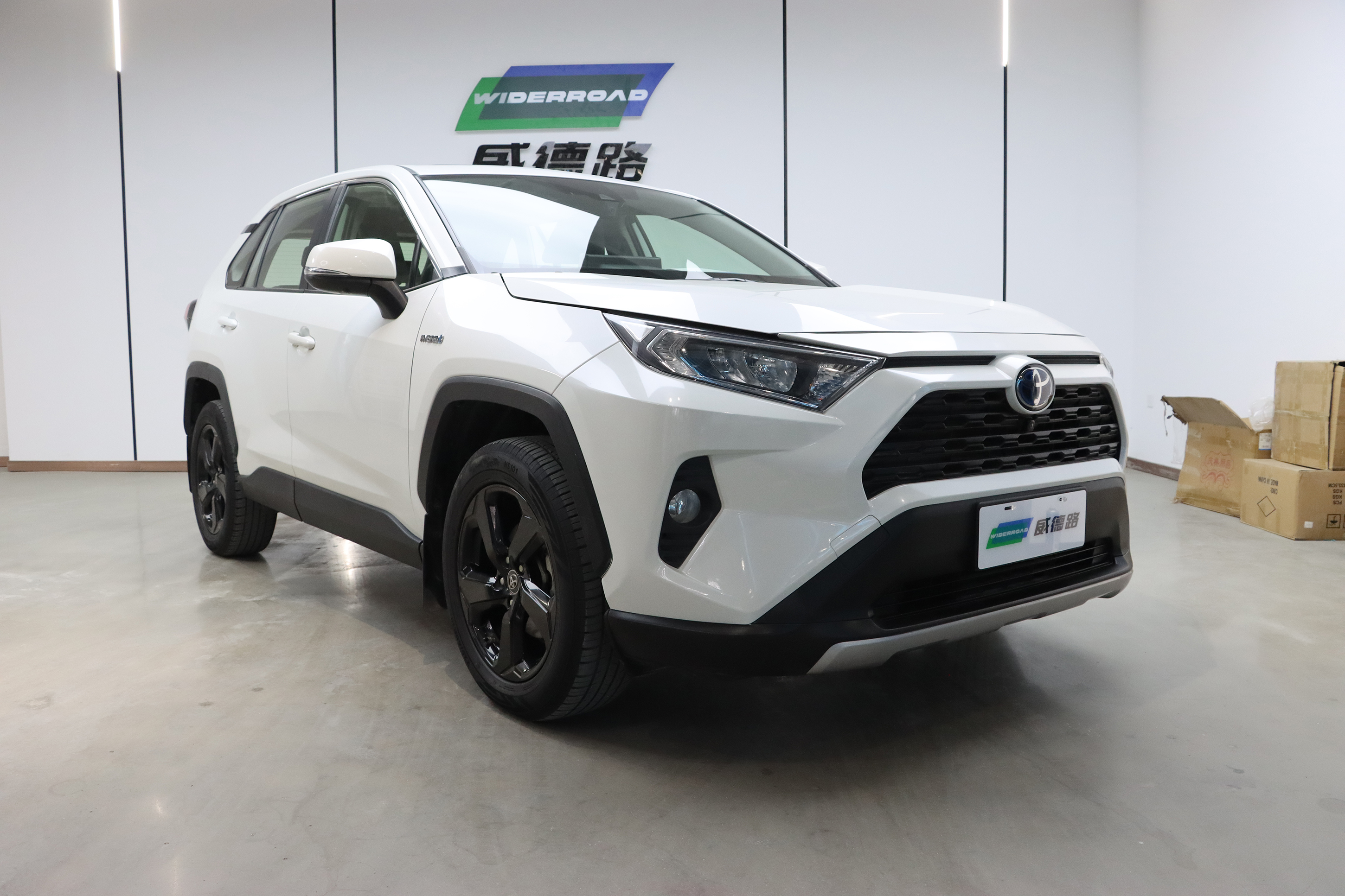 Toyota RAV4 2020 car image #3