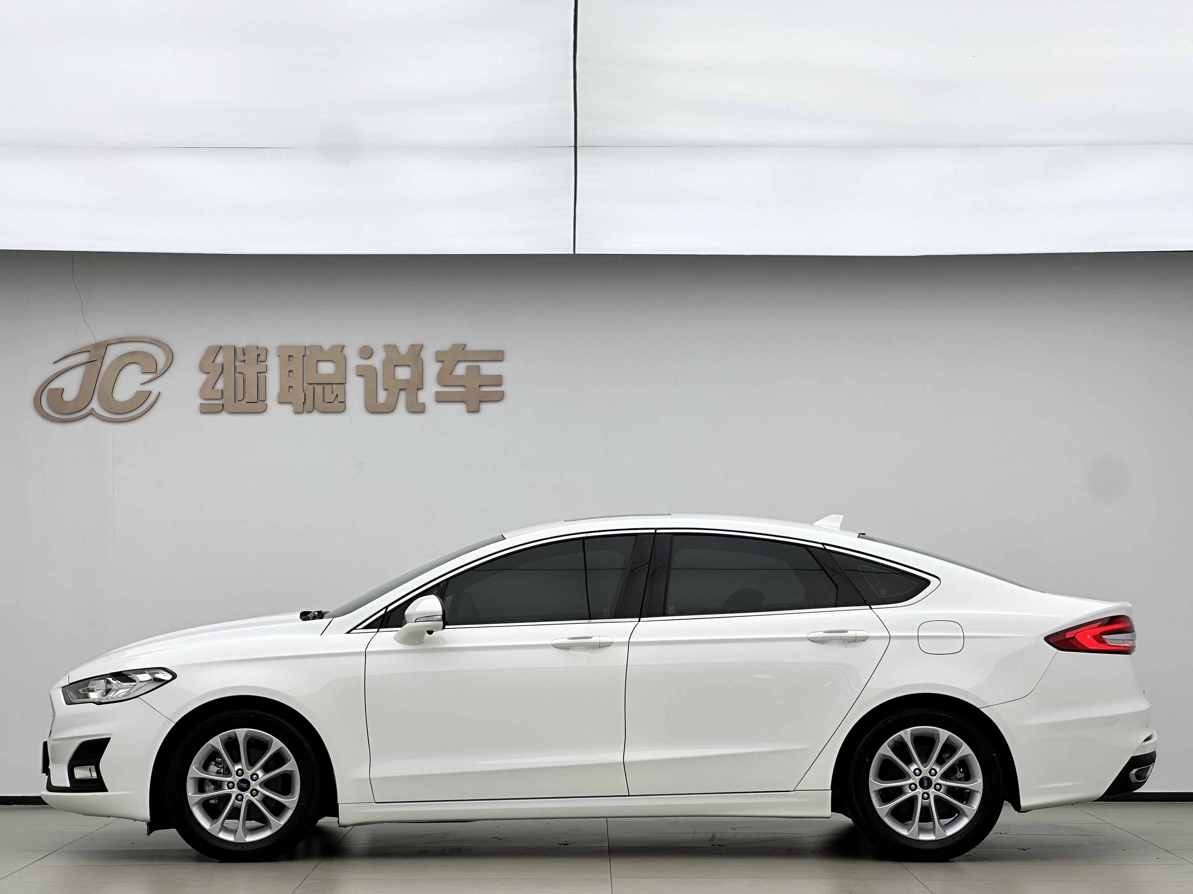 Ford Mondeo 2022 #3 Ford Mondeo 2022 car image #3