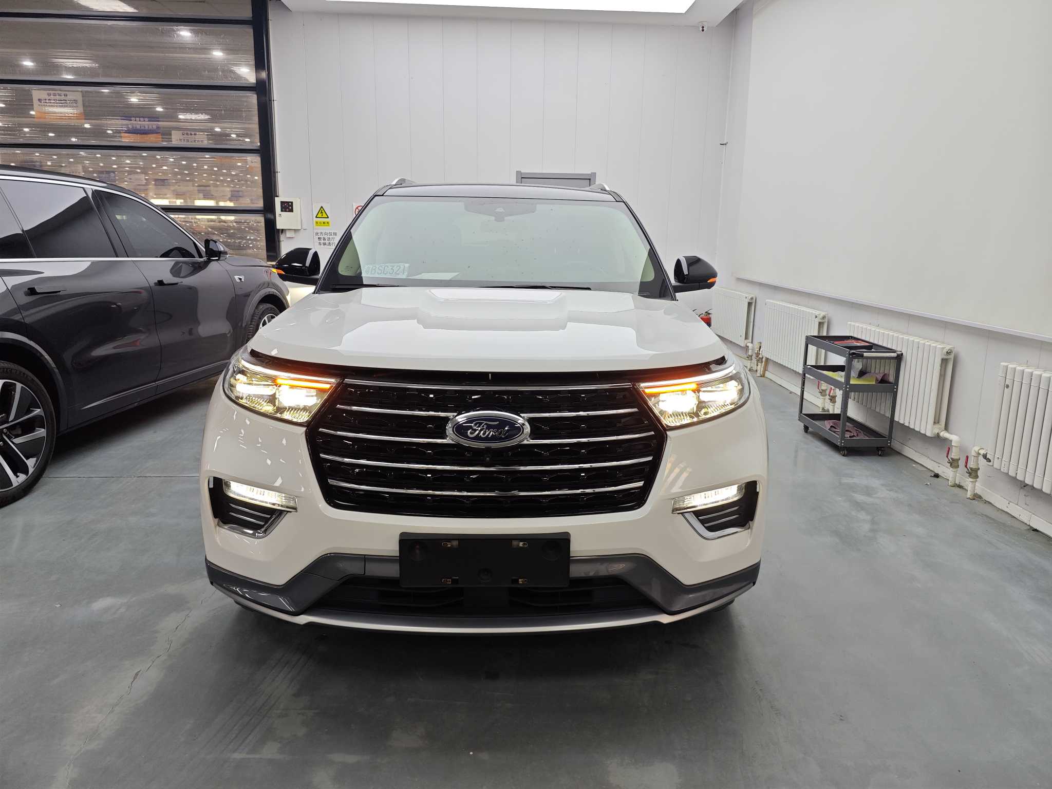 Ford Explorer 2020 #3 Ford Explorer 2020 car image #3