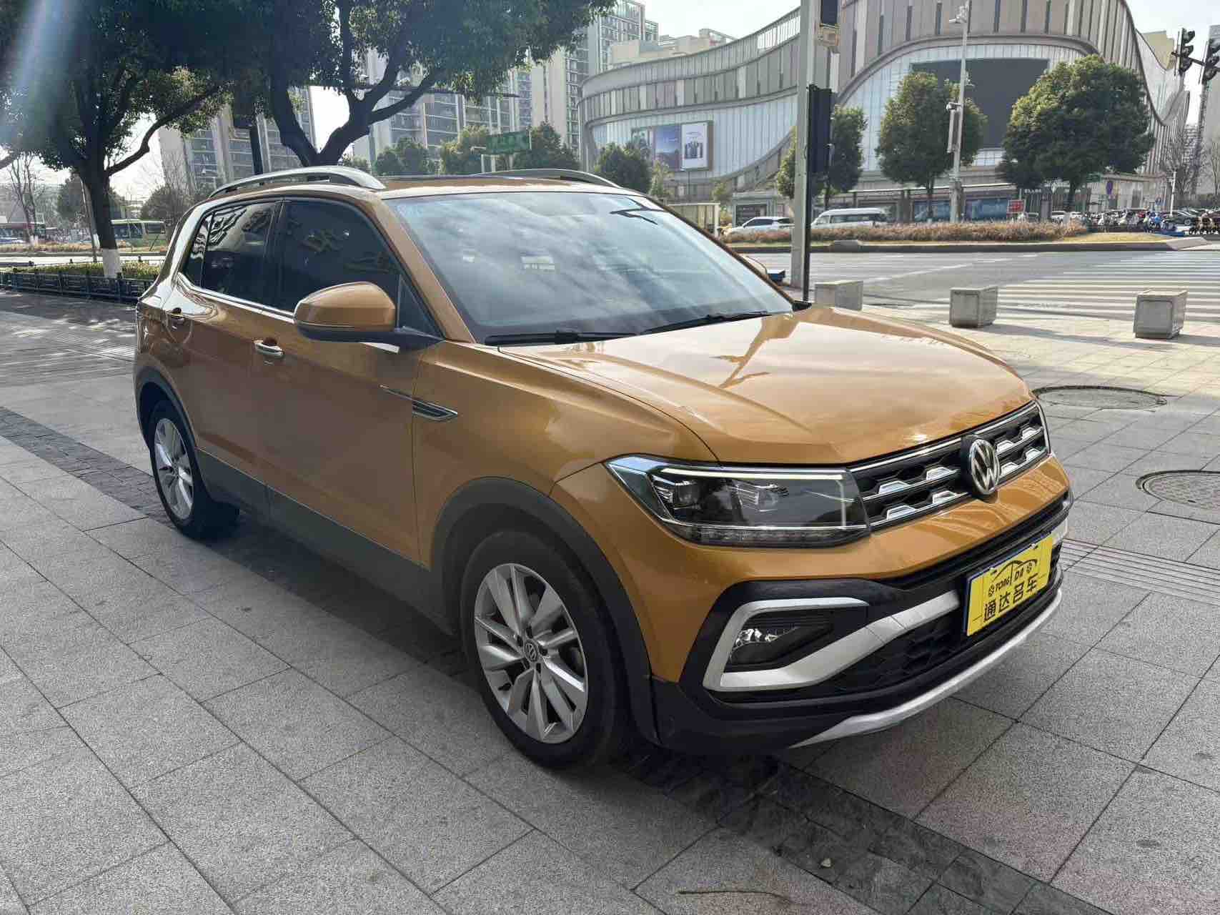 Volkswagen T-Cross 2019 #3 Volkswagen T-Cross 2019 car image #3