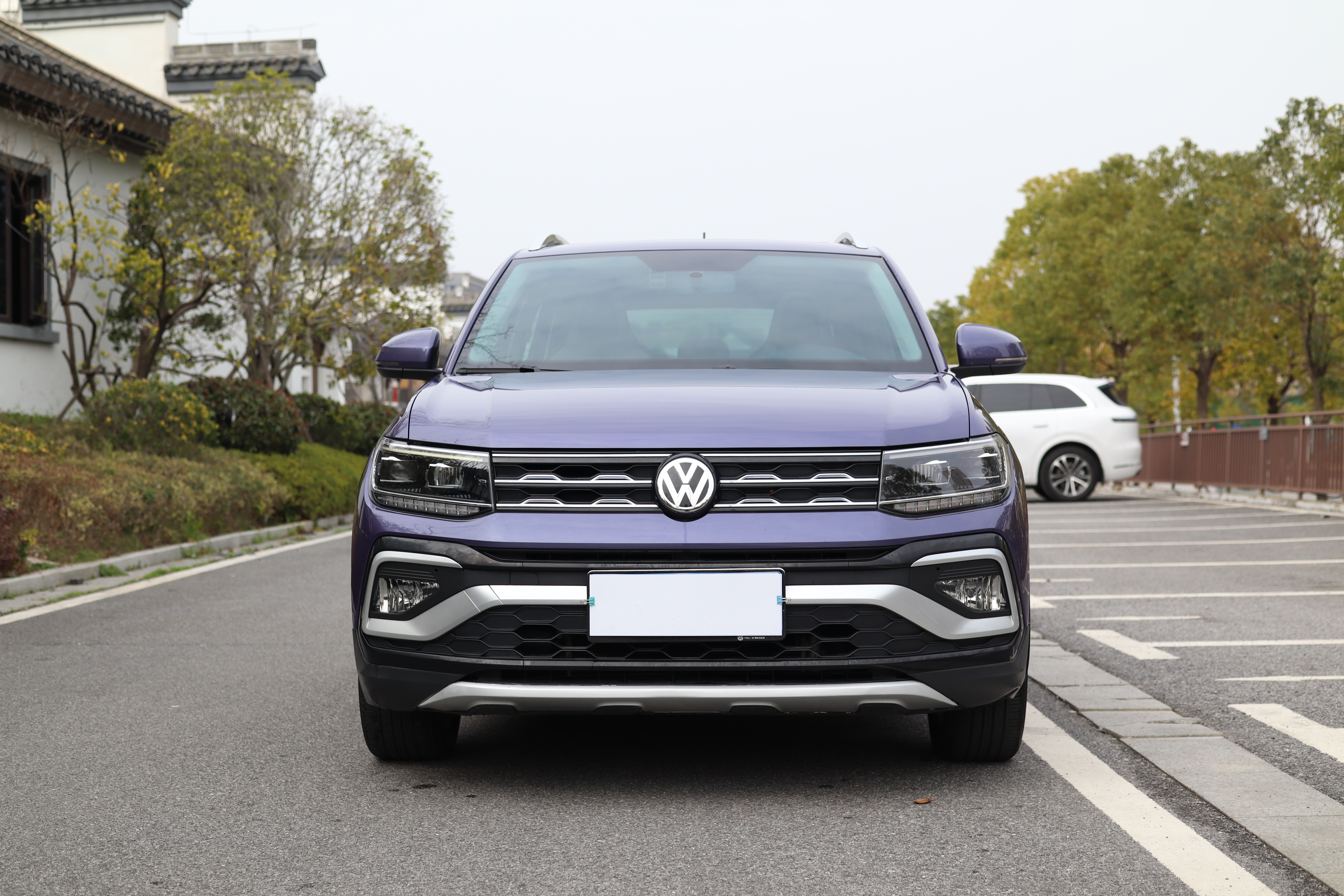 Volkswagen 2020 car image #3