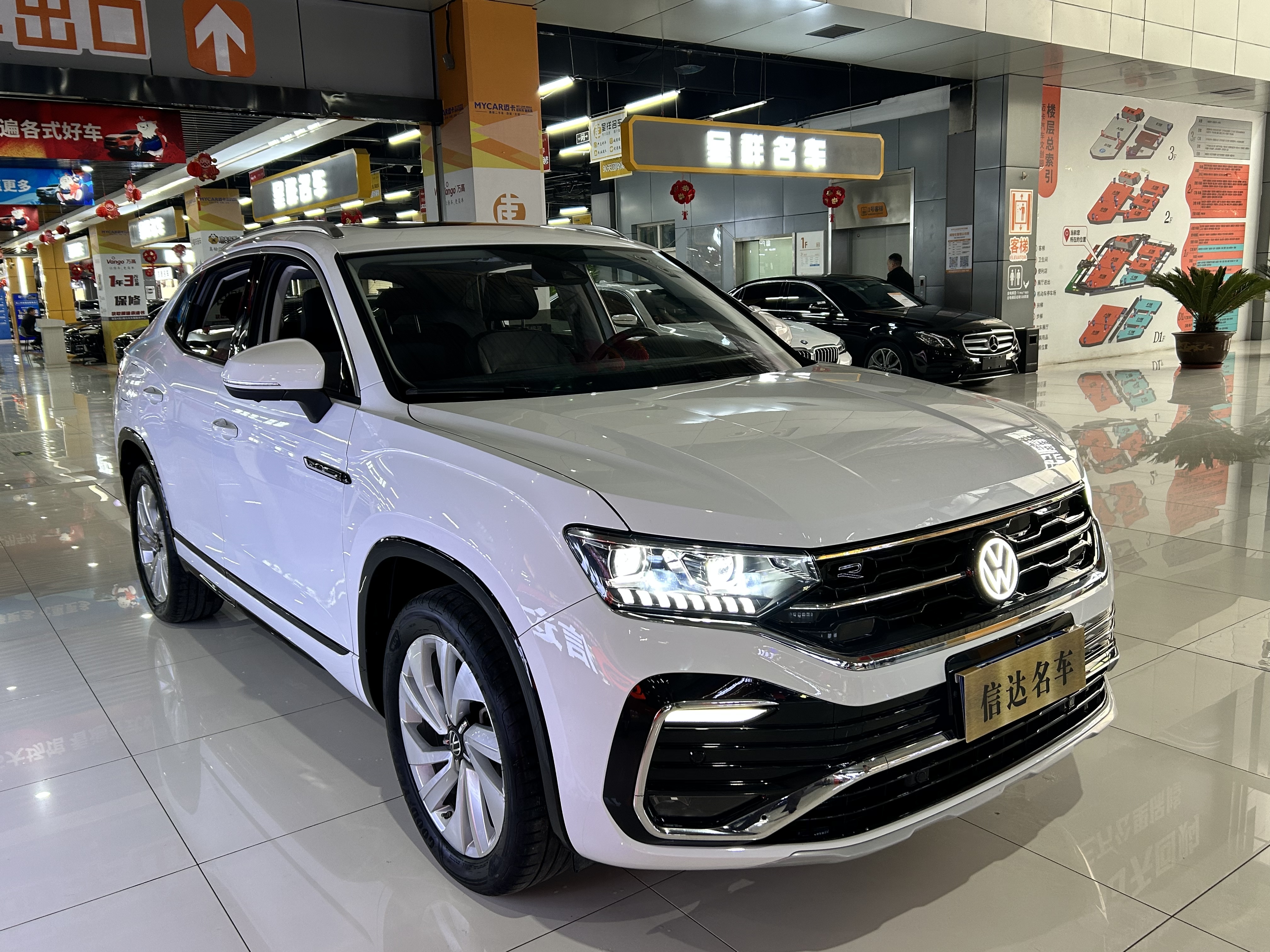 Volkswagen Tayron X 2023 immagine di auto #3