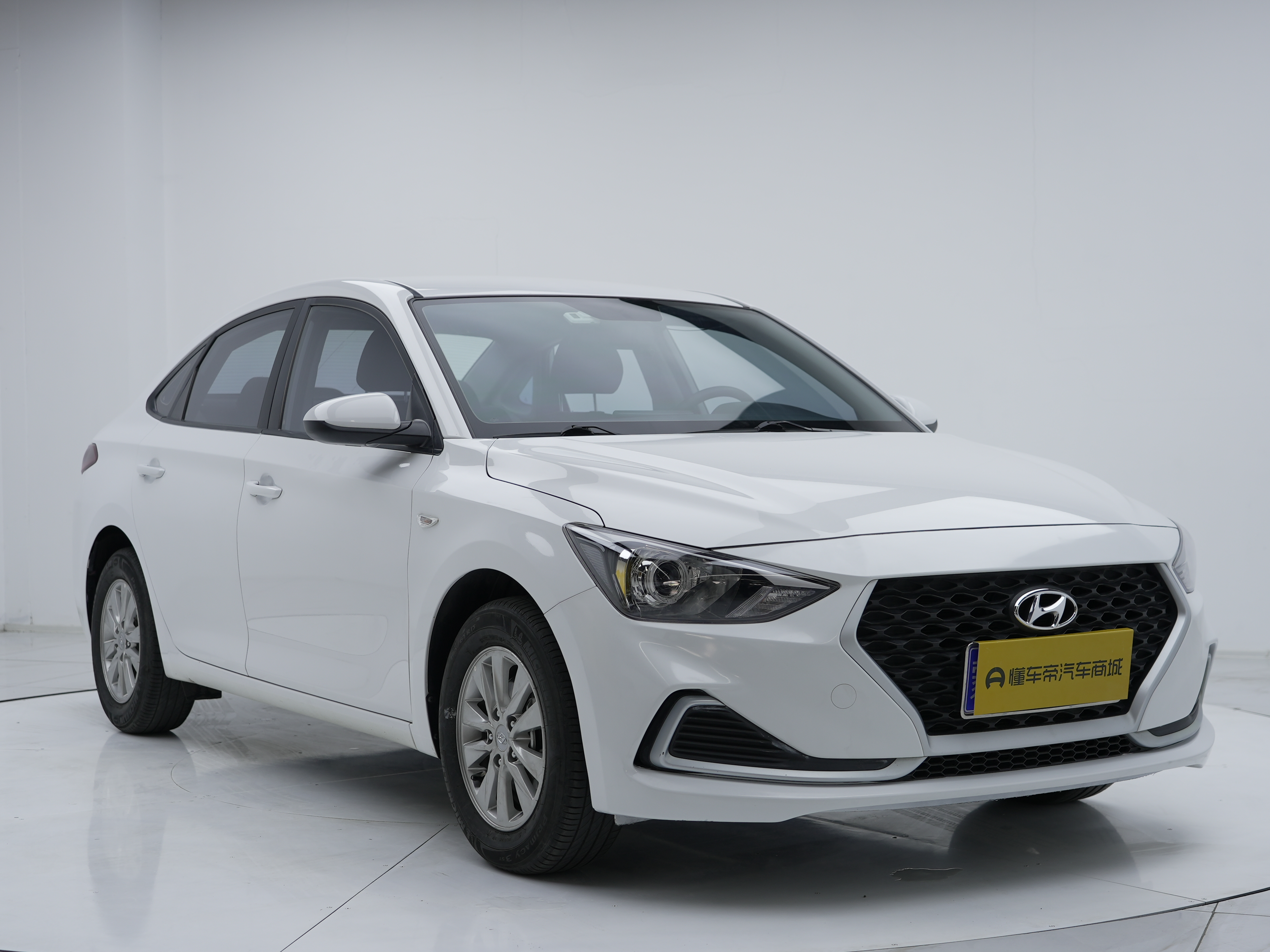 Hyundai Elantra HD 2020 car image #3