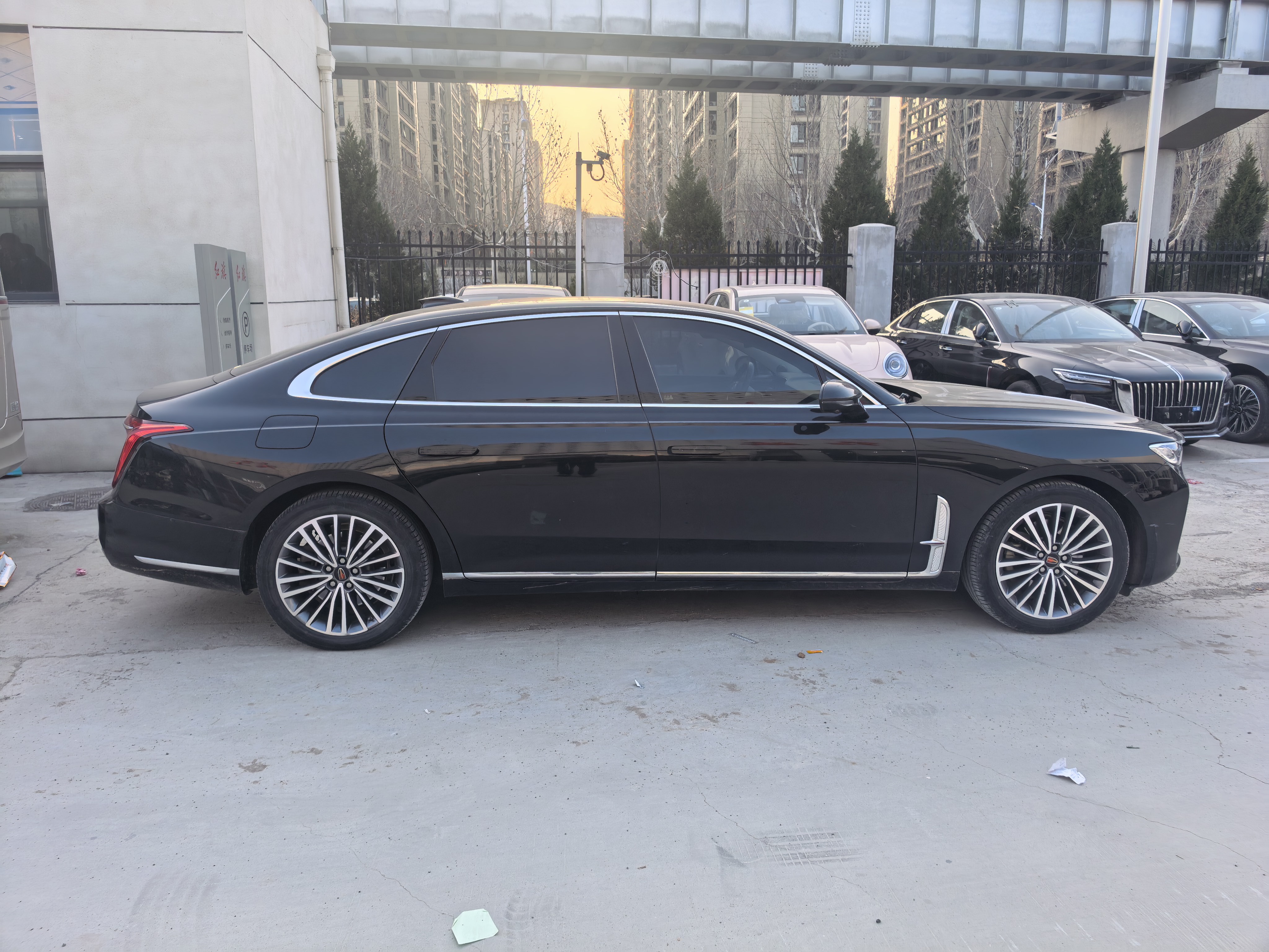 HongQi H9 2021 immagine di auto #3