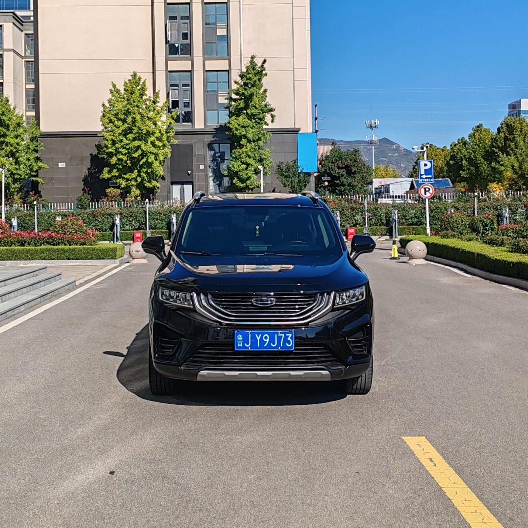 GEELY Okavango 2021 car image #3