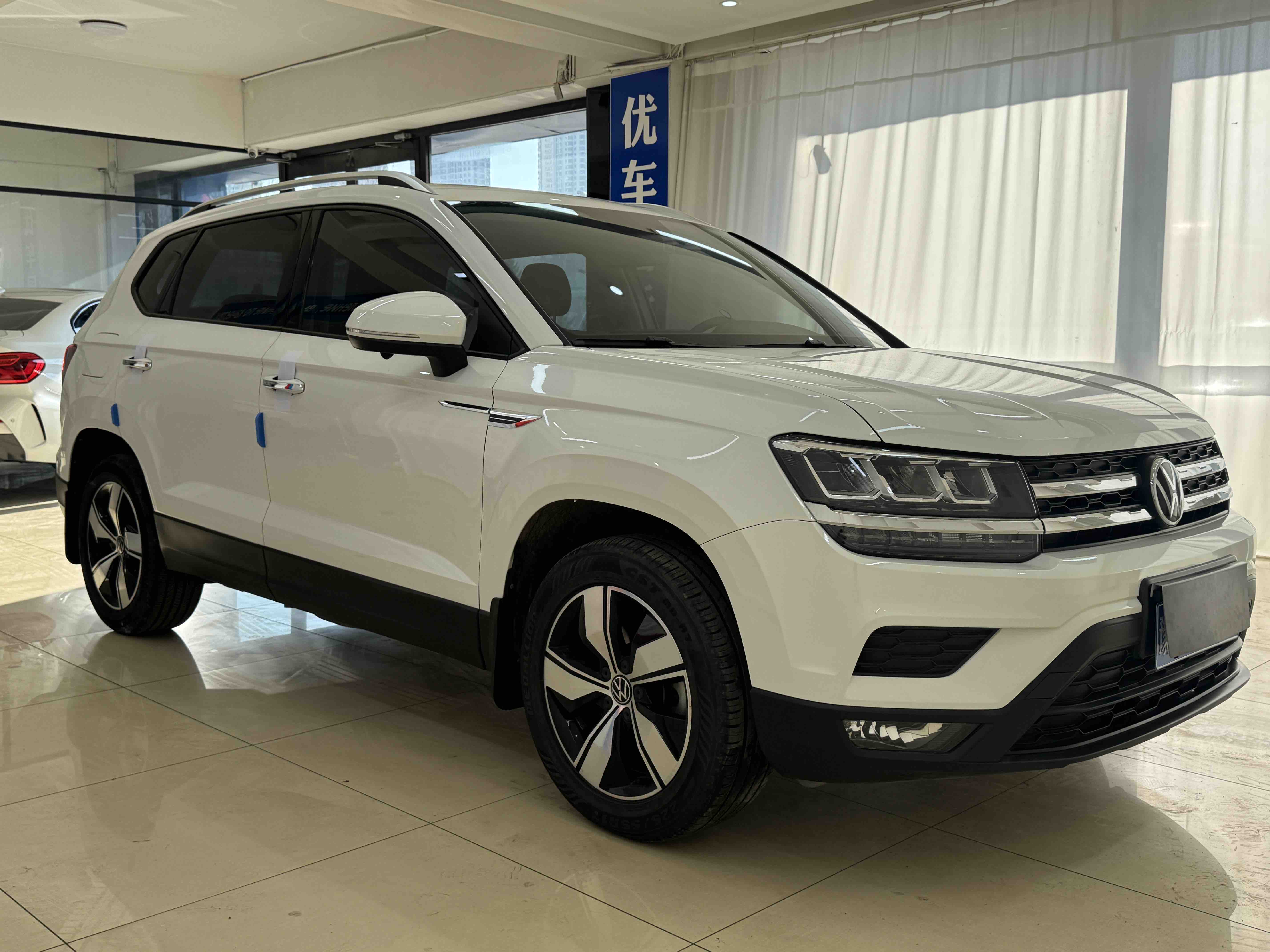 Volkswagen Tharu 2021 car image #3