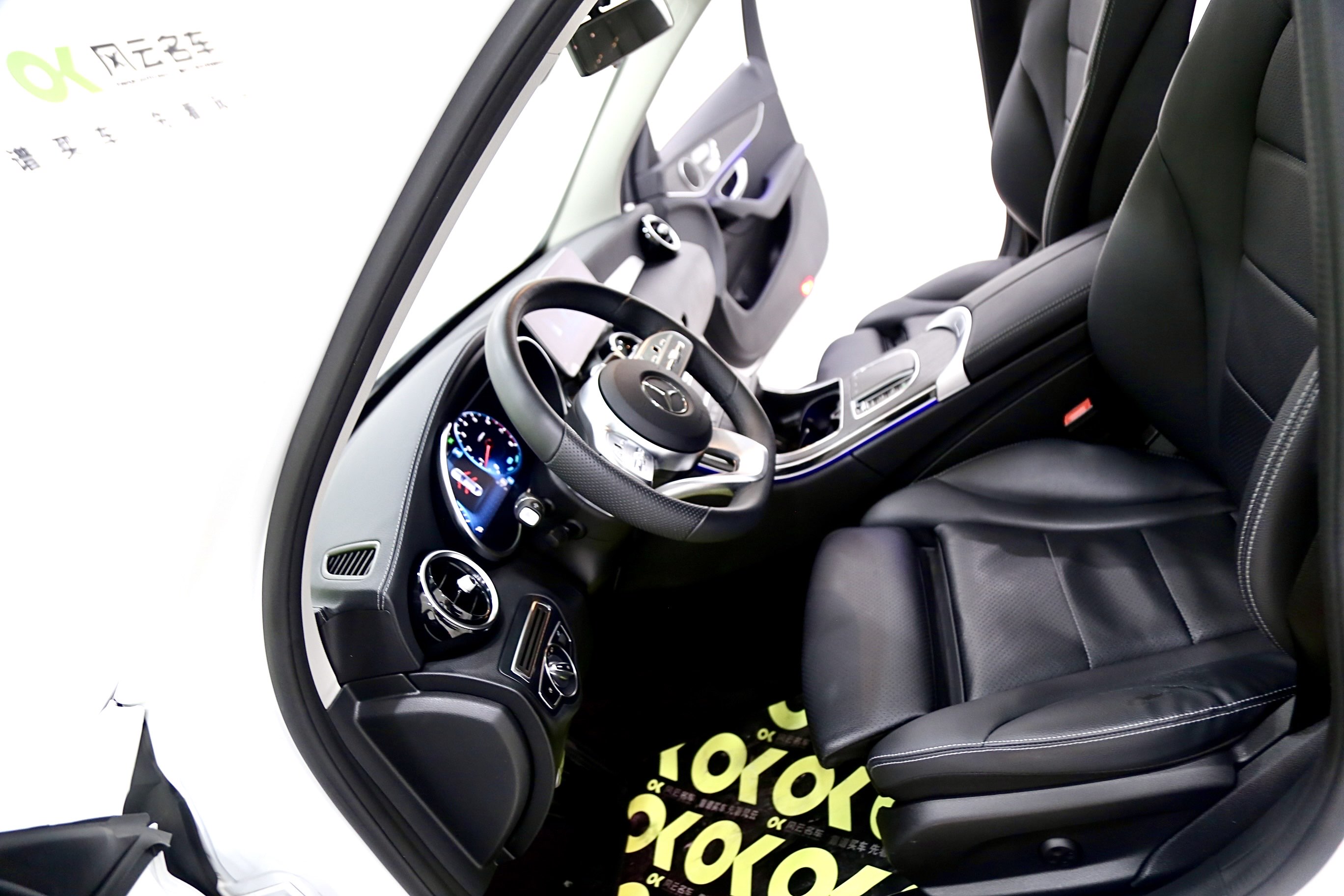 Mercedes-Benz C Class 2021 car image #3