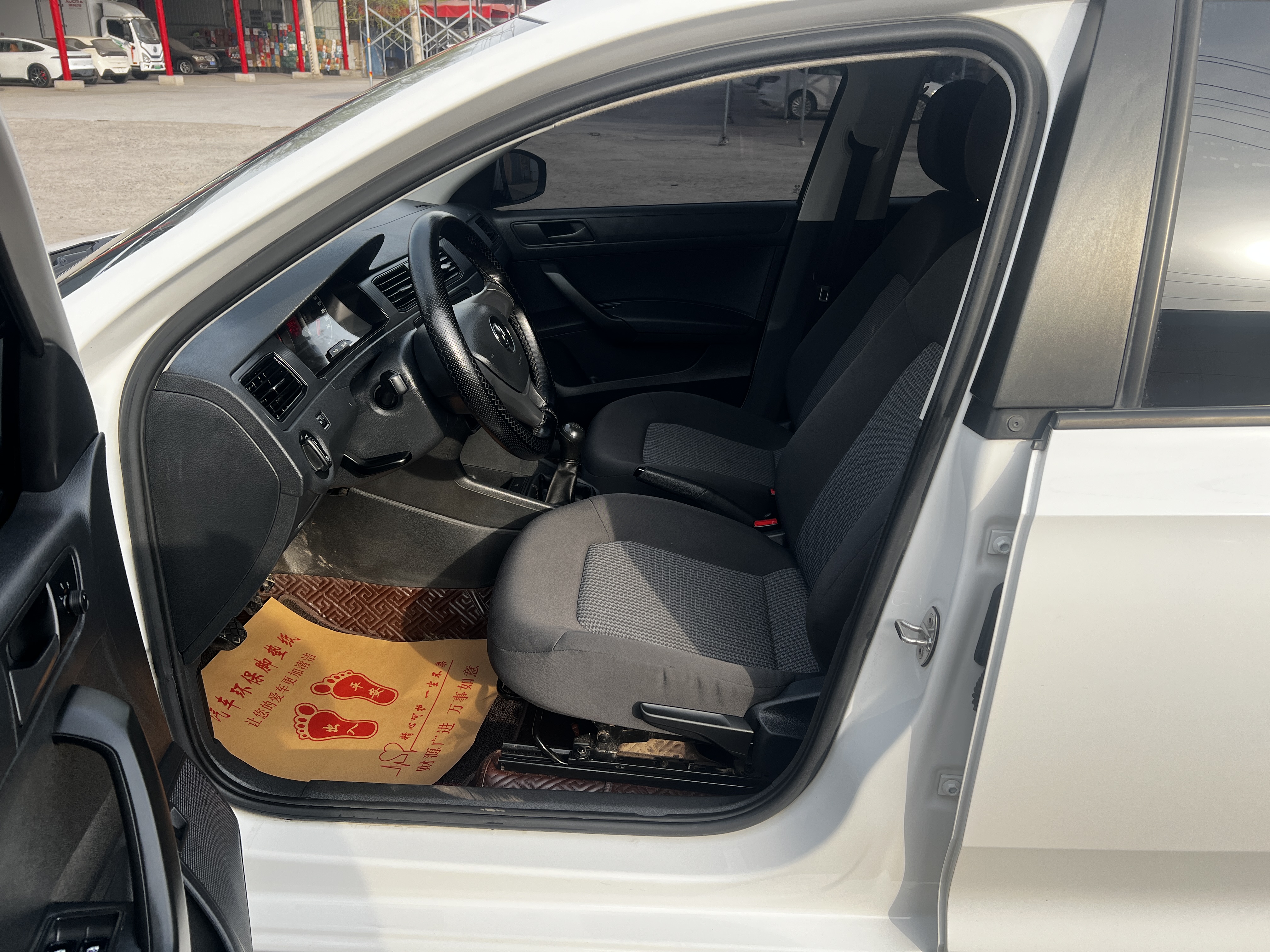 Santana 2020 car image #3