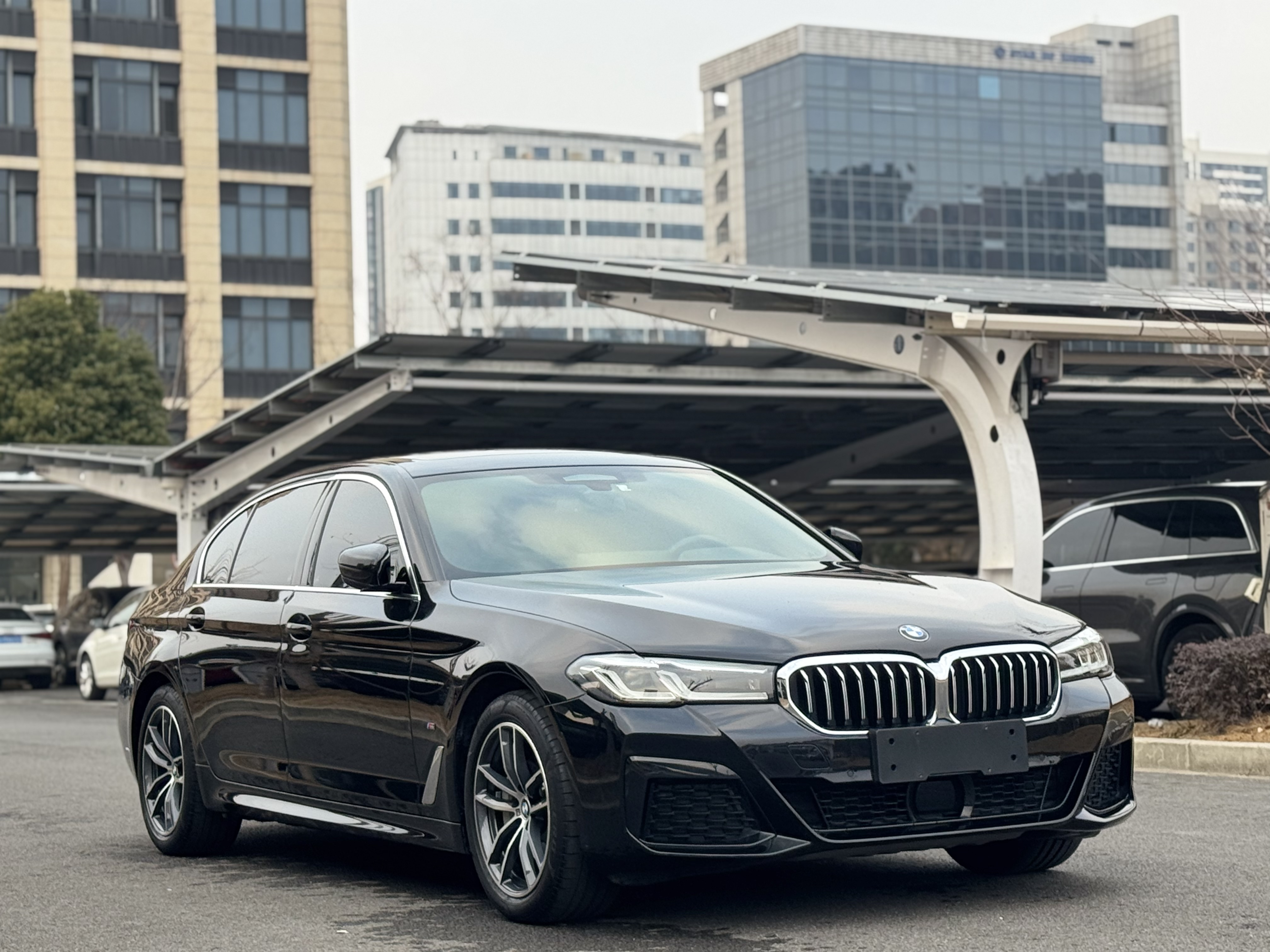 BMW 5 Series New Energy 2021 car image #3