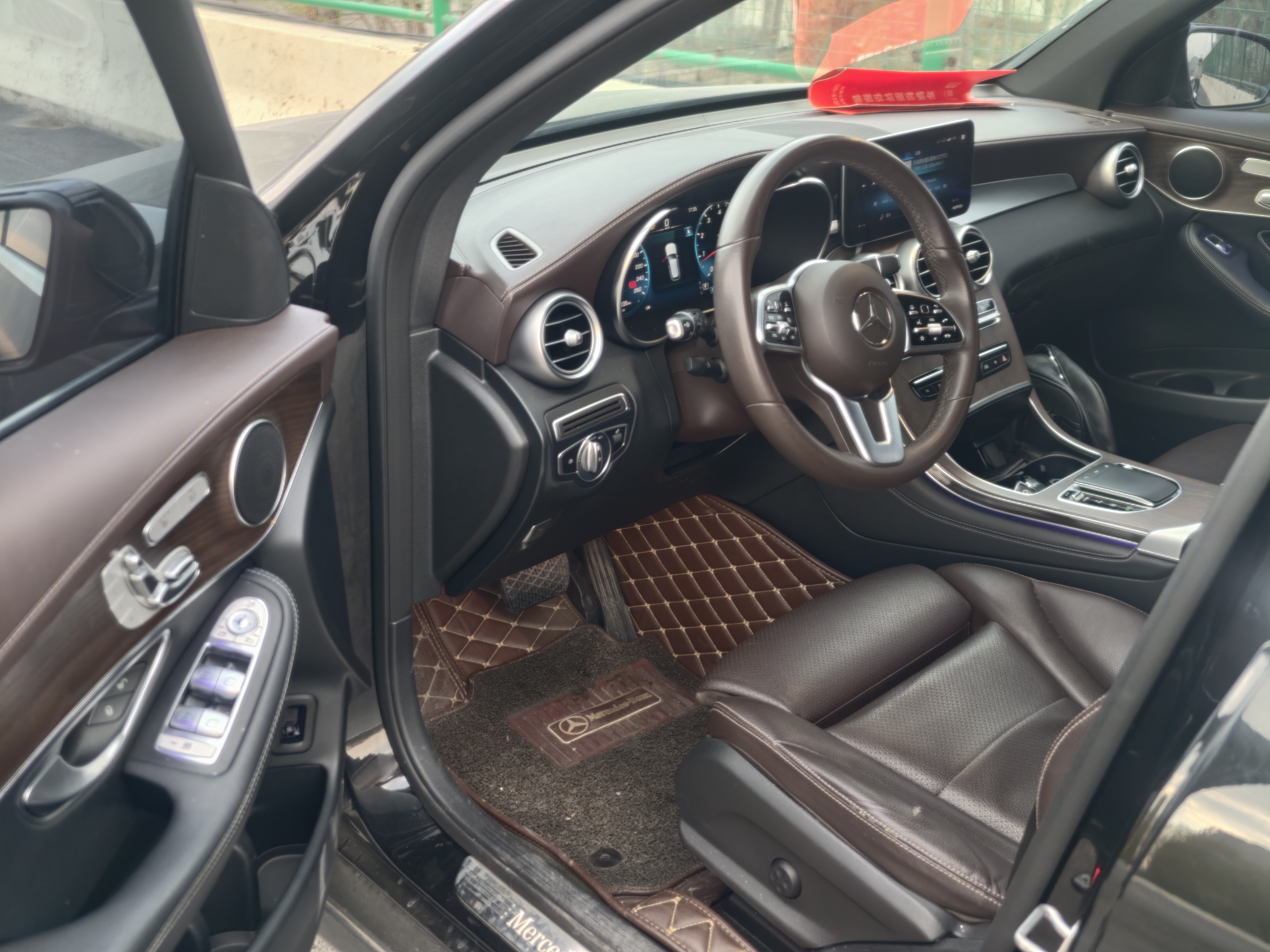 Mercedes-Benz GLC Class 2021 car image #3