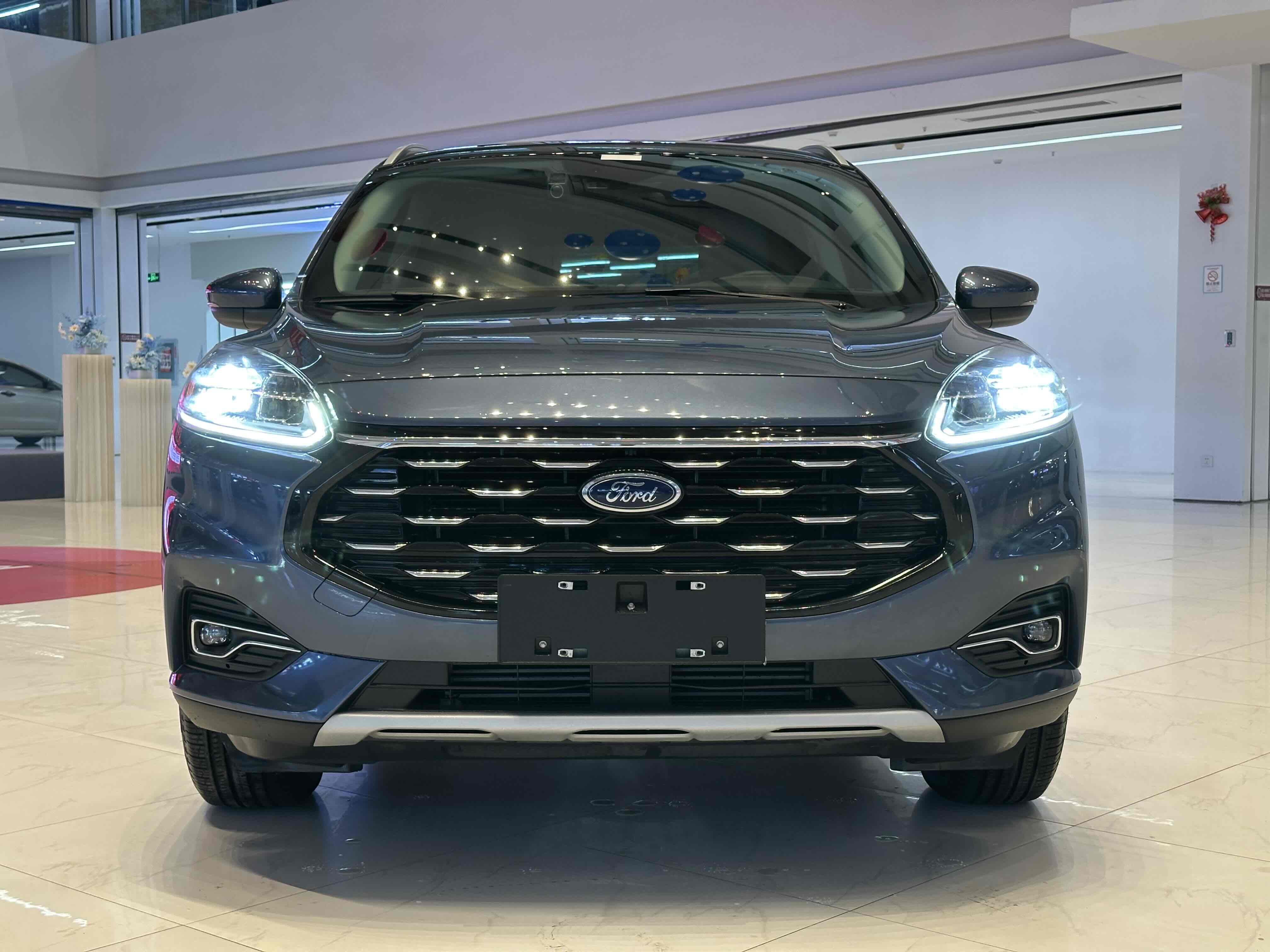 Ford Escape (Imported) 2022 car image #3