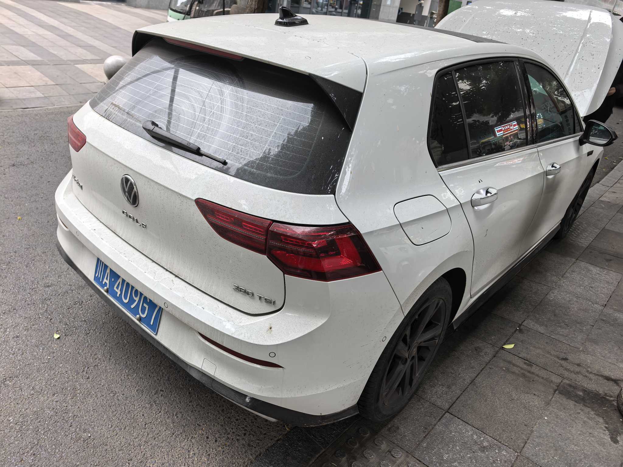 Volkswagen Golf 2020 car image #3