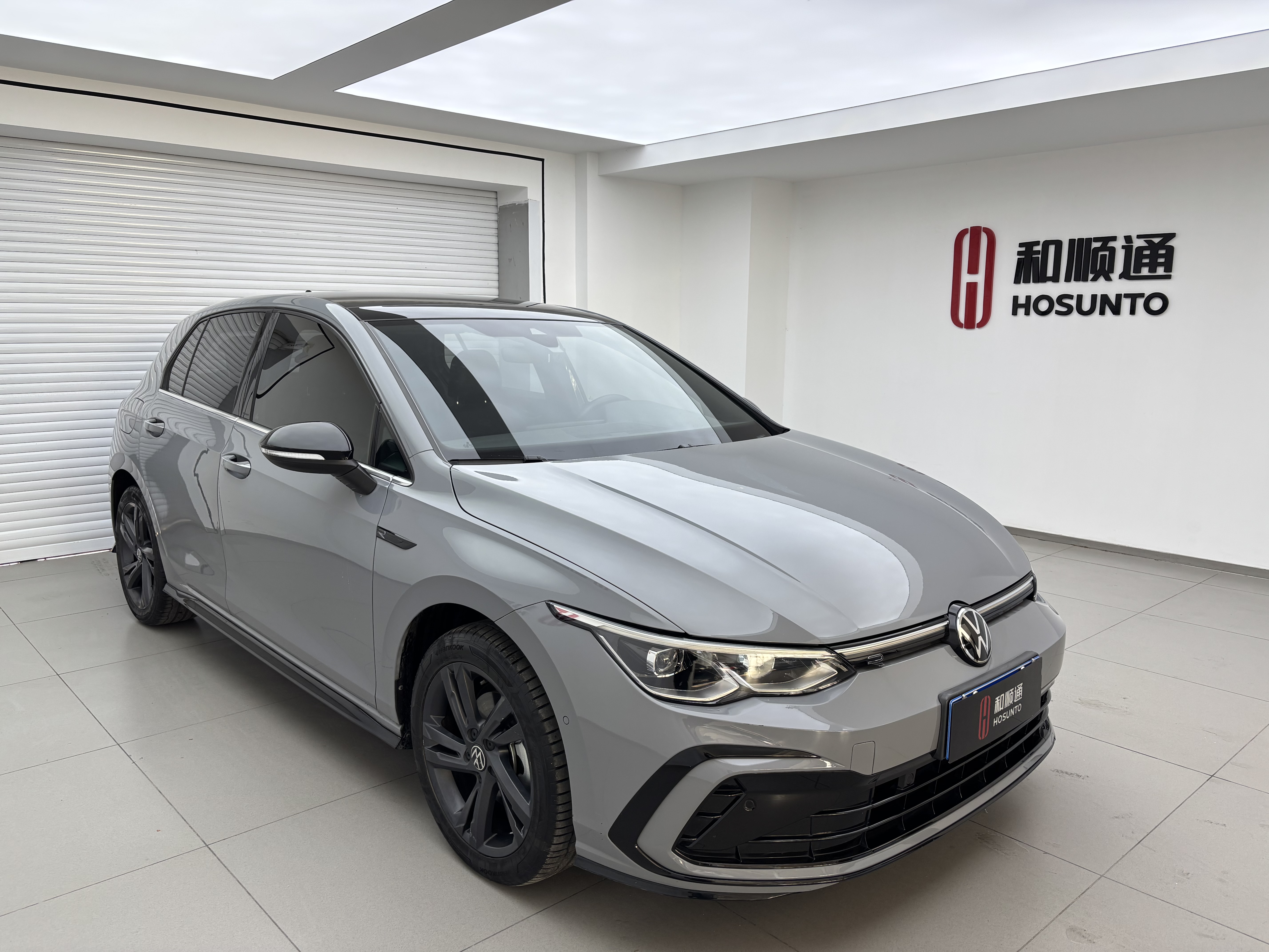 Volkswagen Golf 2022 car image #3