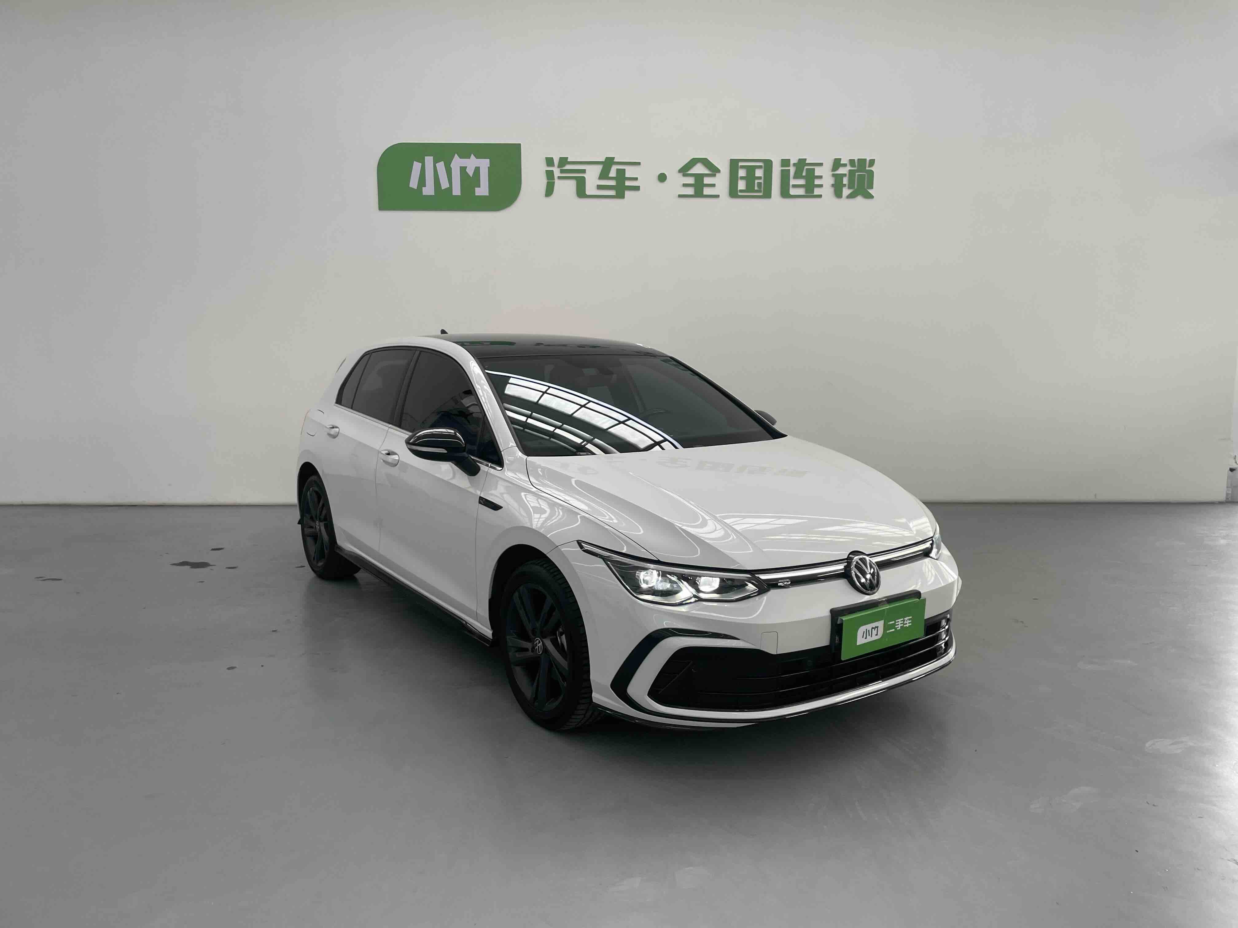 Volkswagen Golf 2022 car image #3