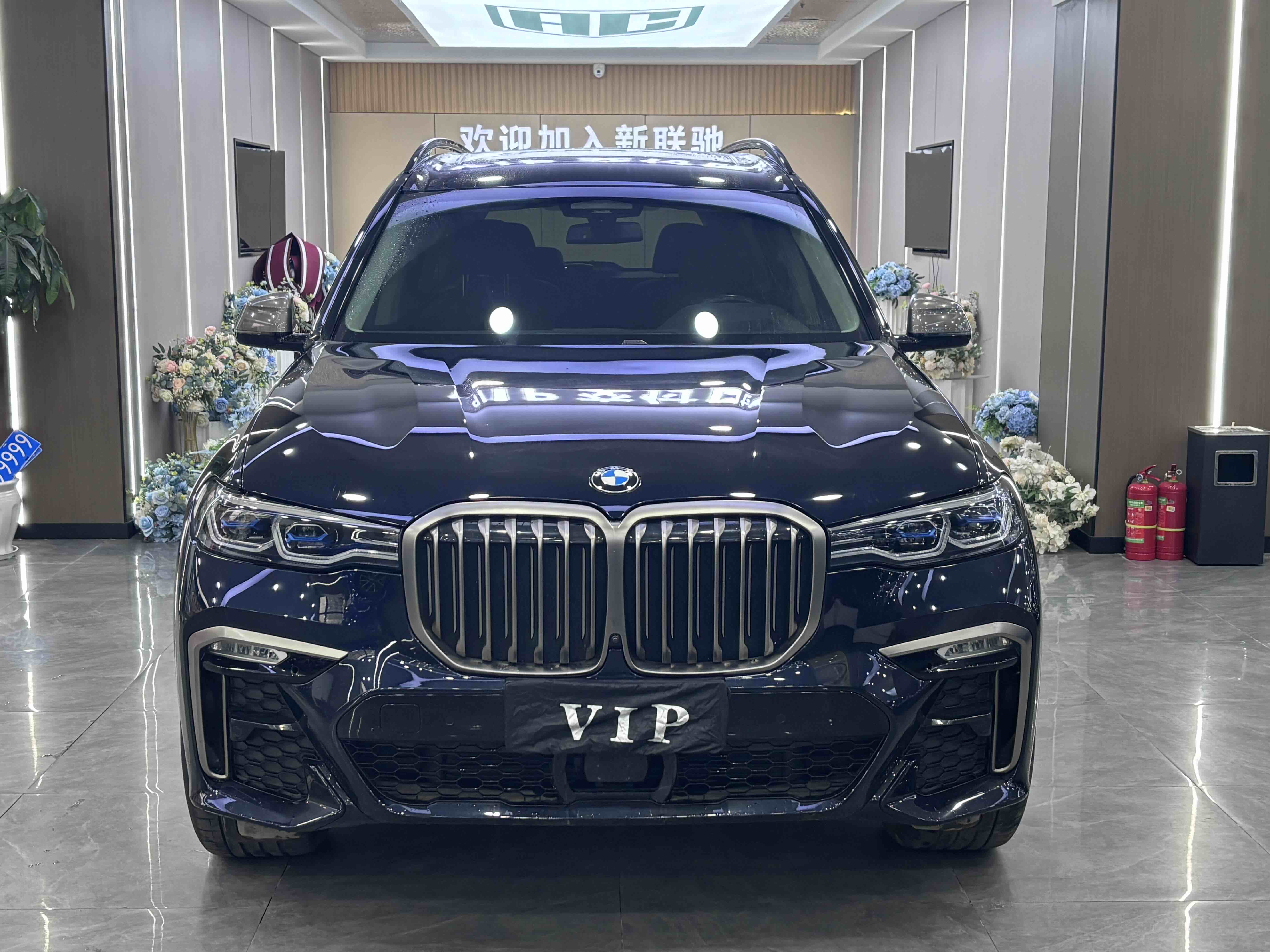 BMW X7 2021 car image #3