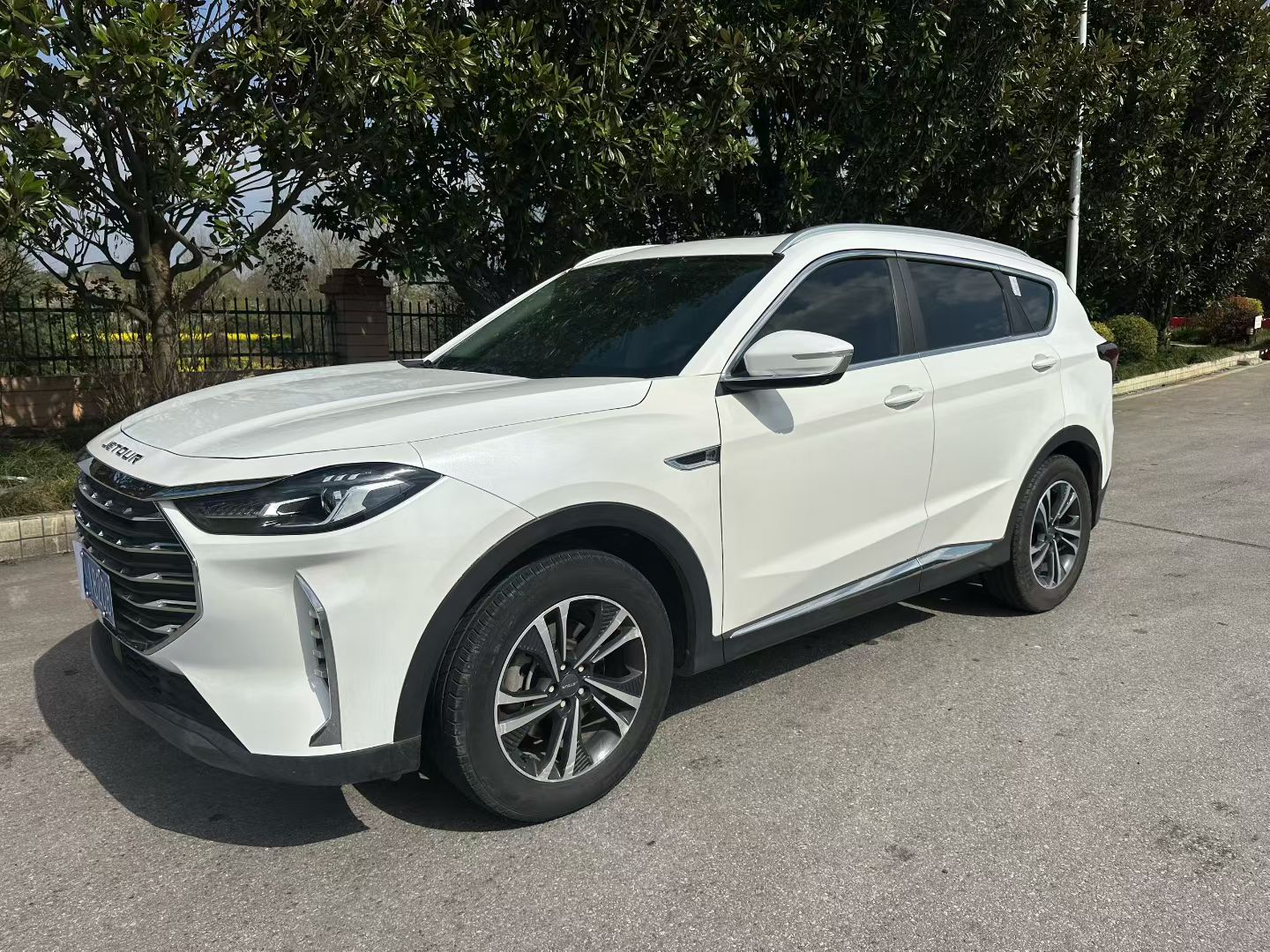 X70 PLUS 2021 car image #3