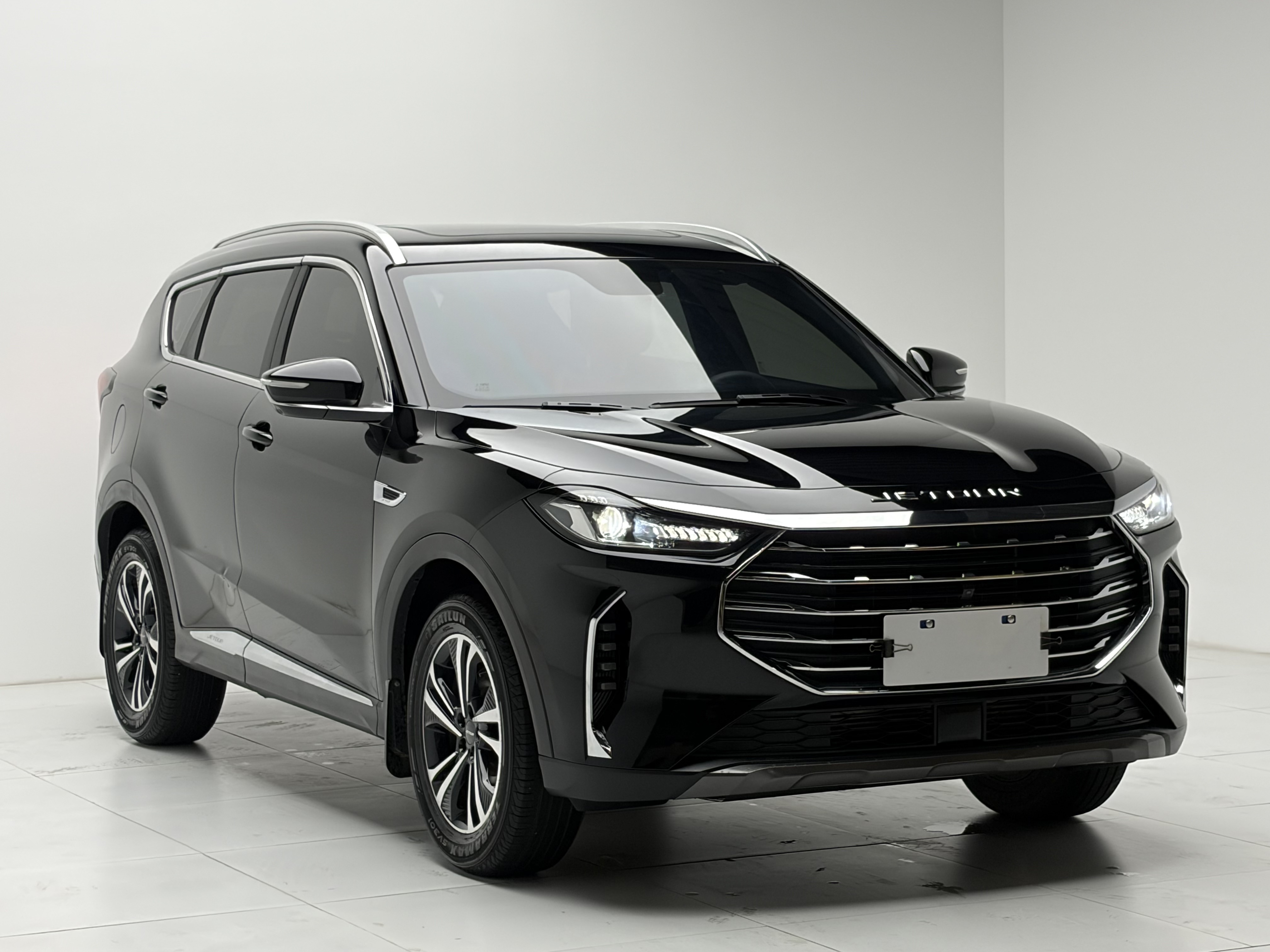X70 PLUS 2022 car image #3