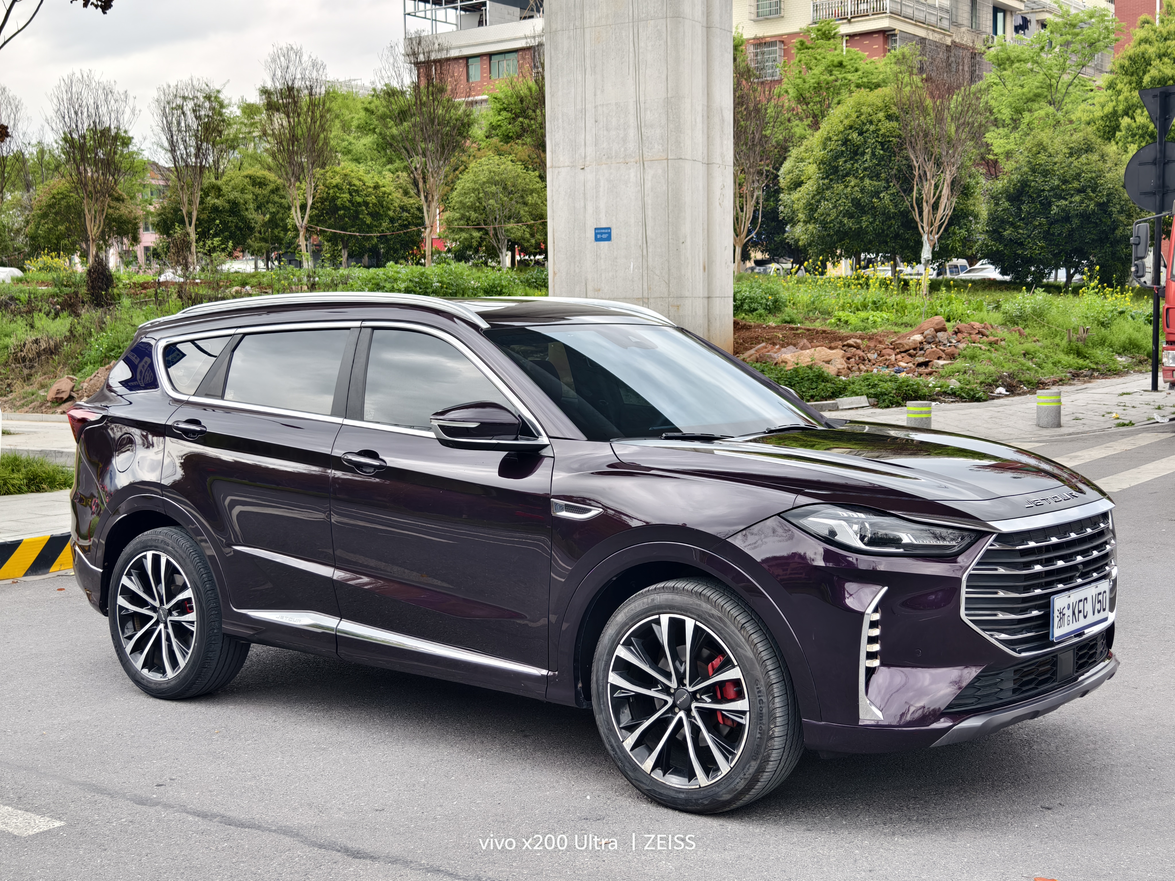 X70 PLUS 2022 car image #3