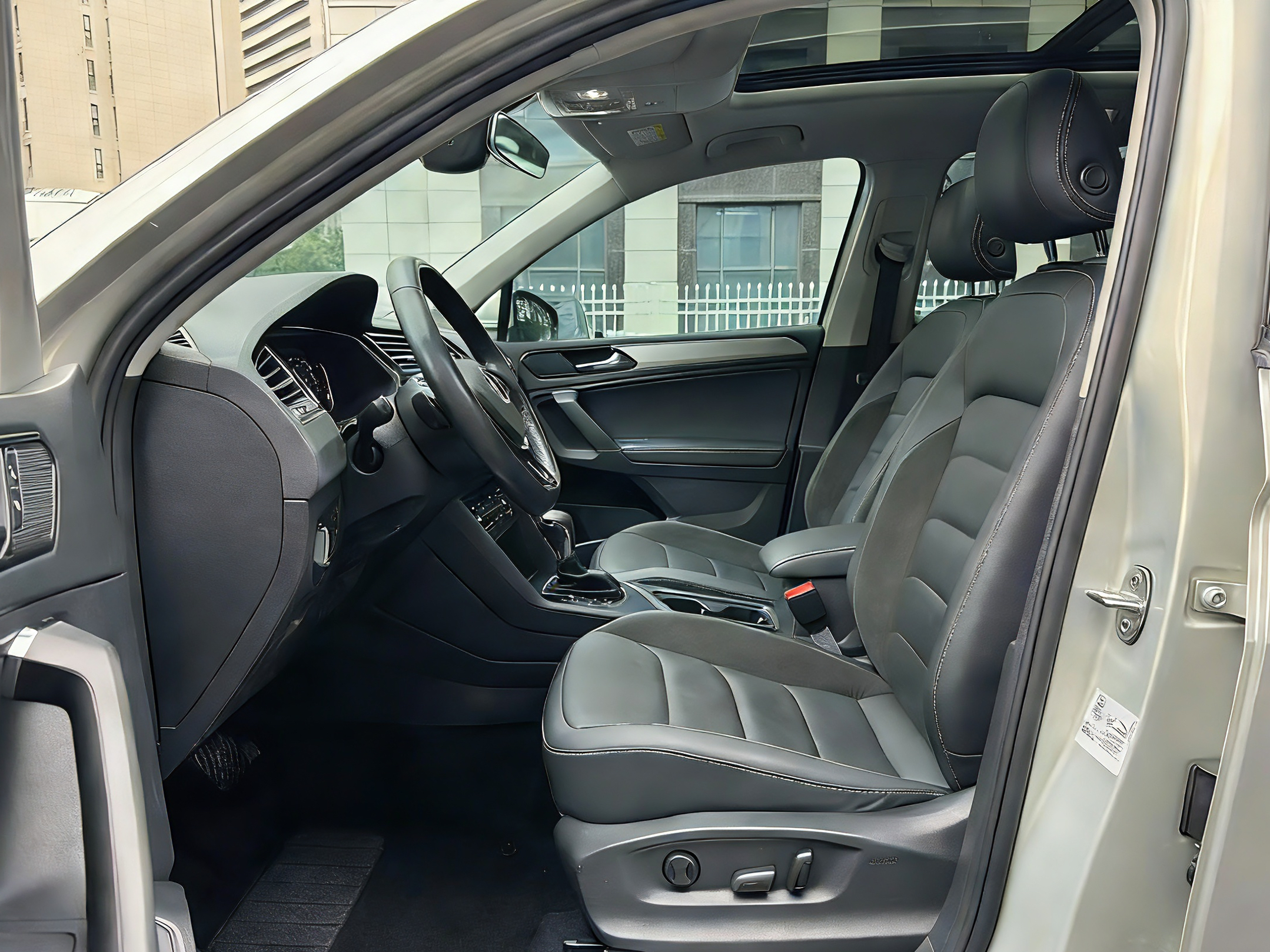 Volkswagen Tiguan L New Energy 2021 car image #3