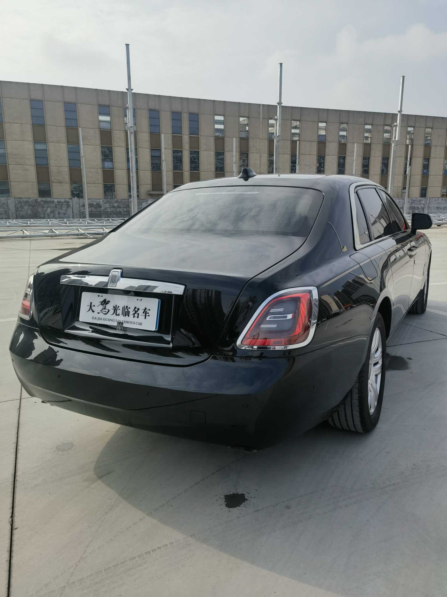 劳斯莱斯 古思特 2021 汽车图片 #3