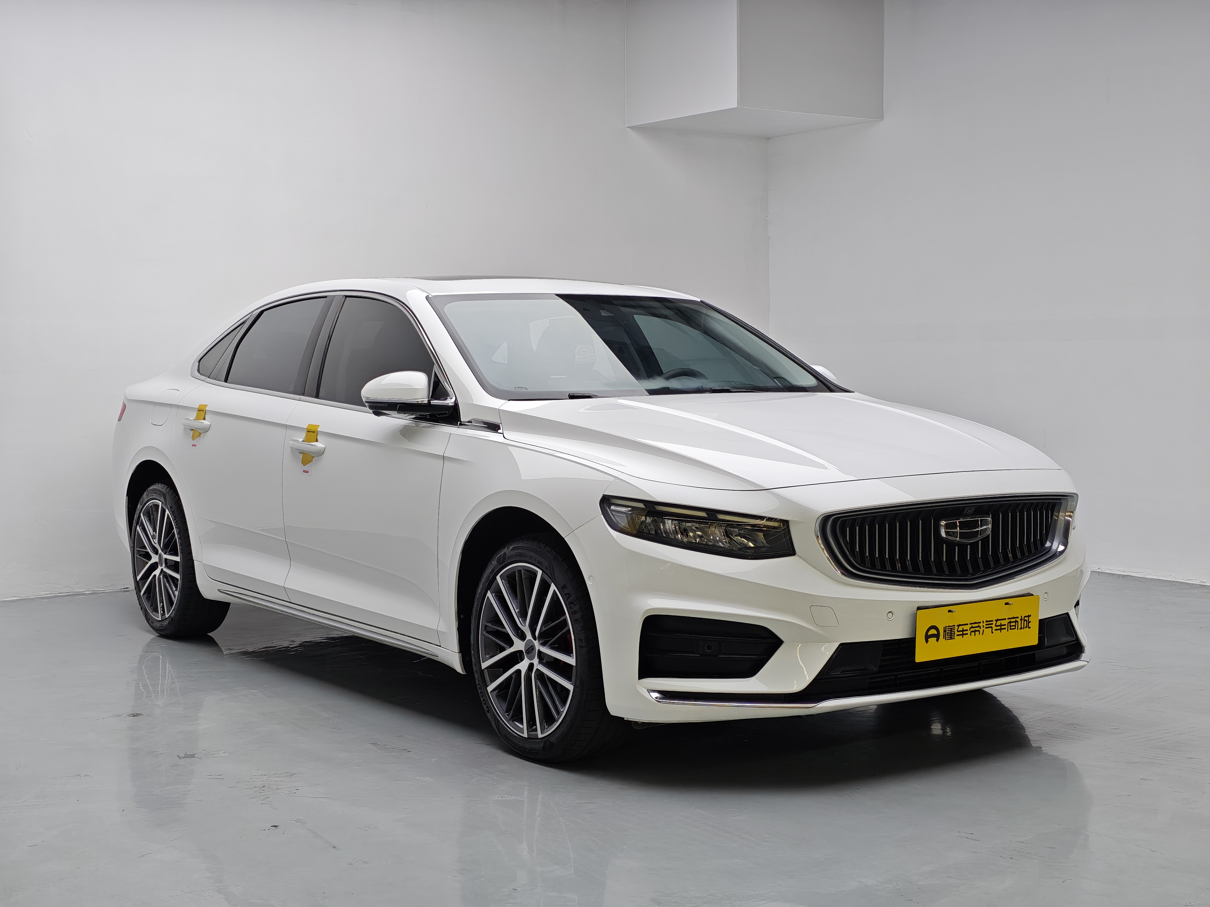 Preface 2022 car image #3