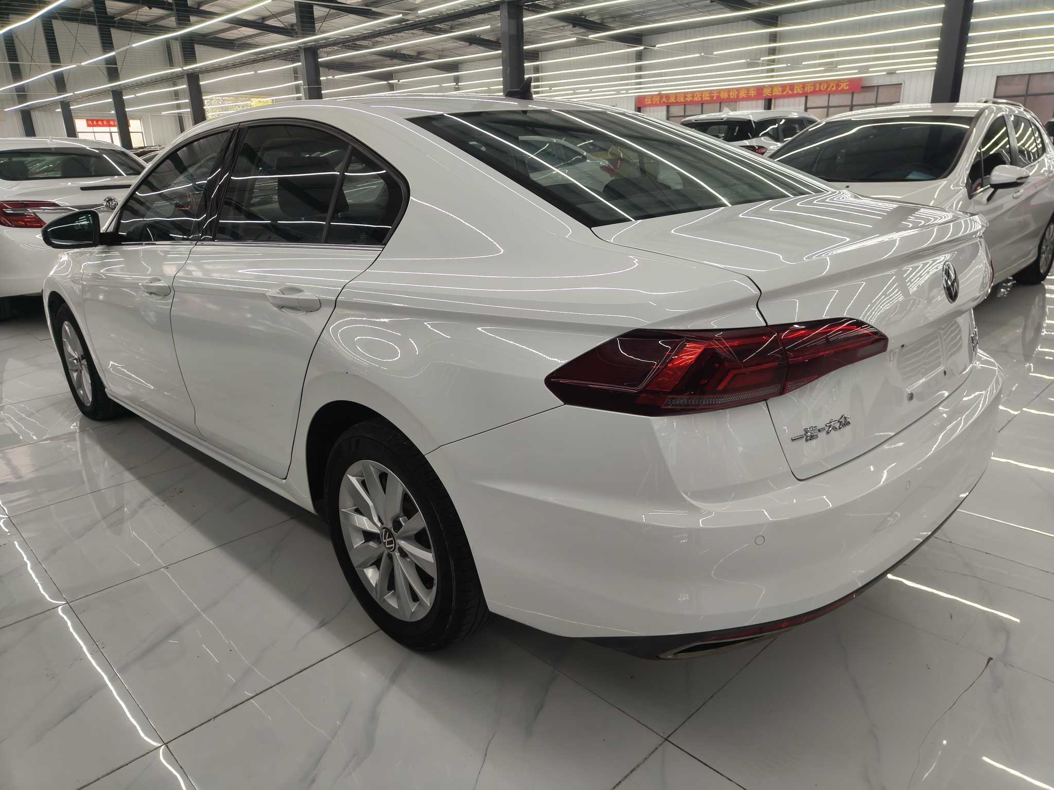 Volkswagen Bora 2021 imagem de carro #3