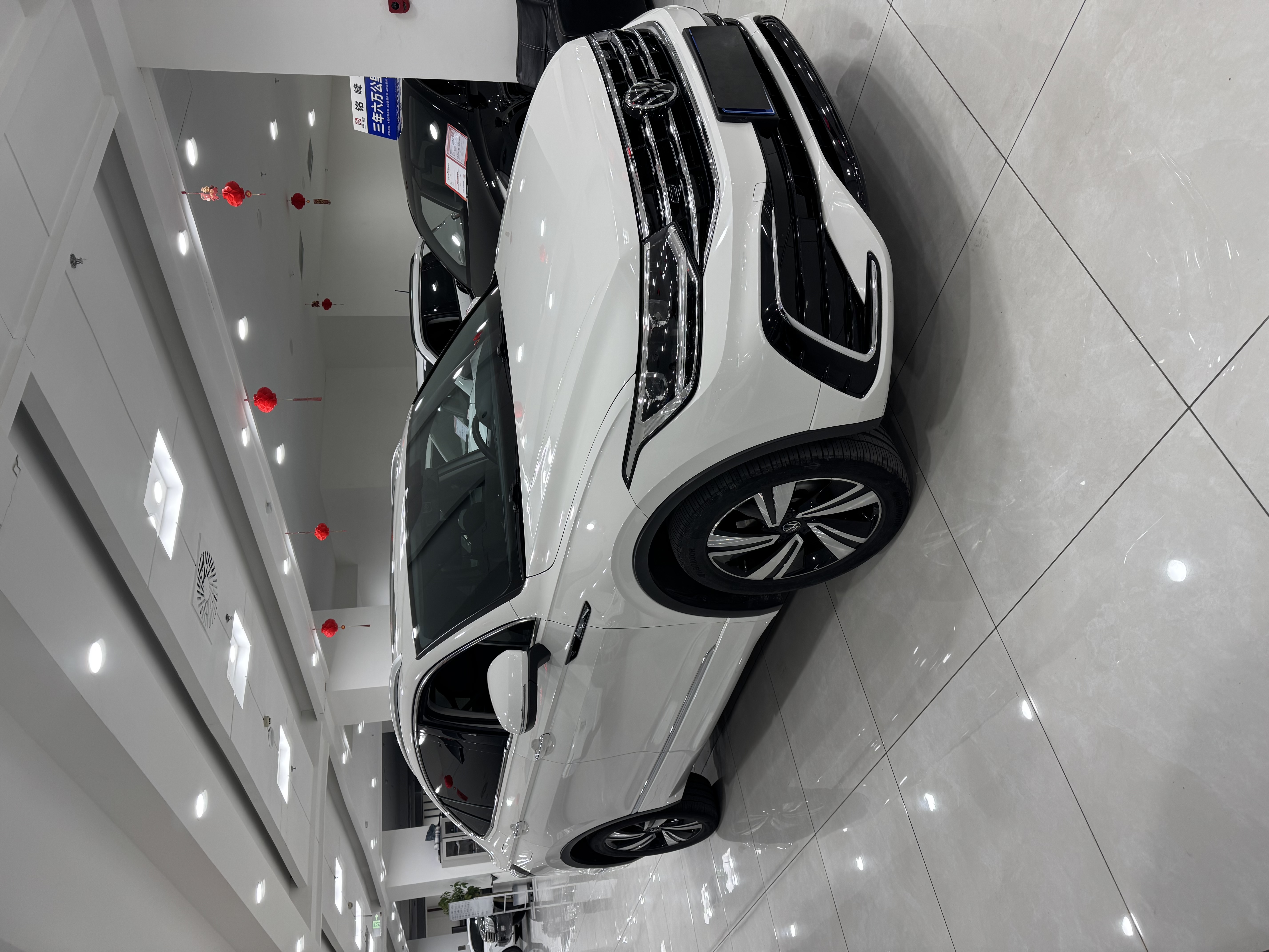 Volkswagen Tiguan X 2021 car image #3