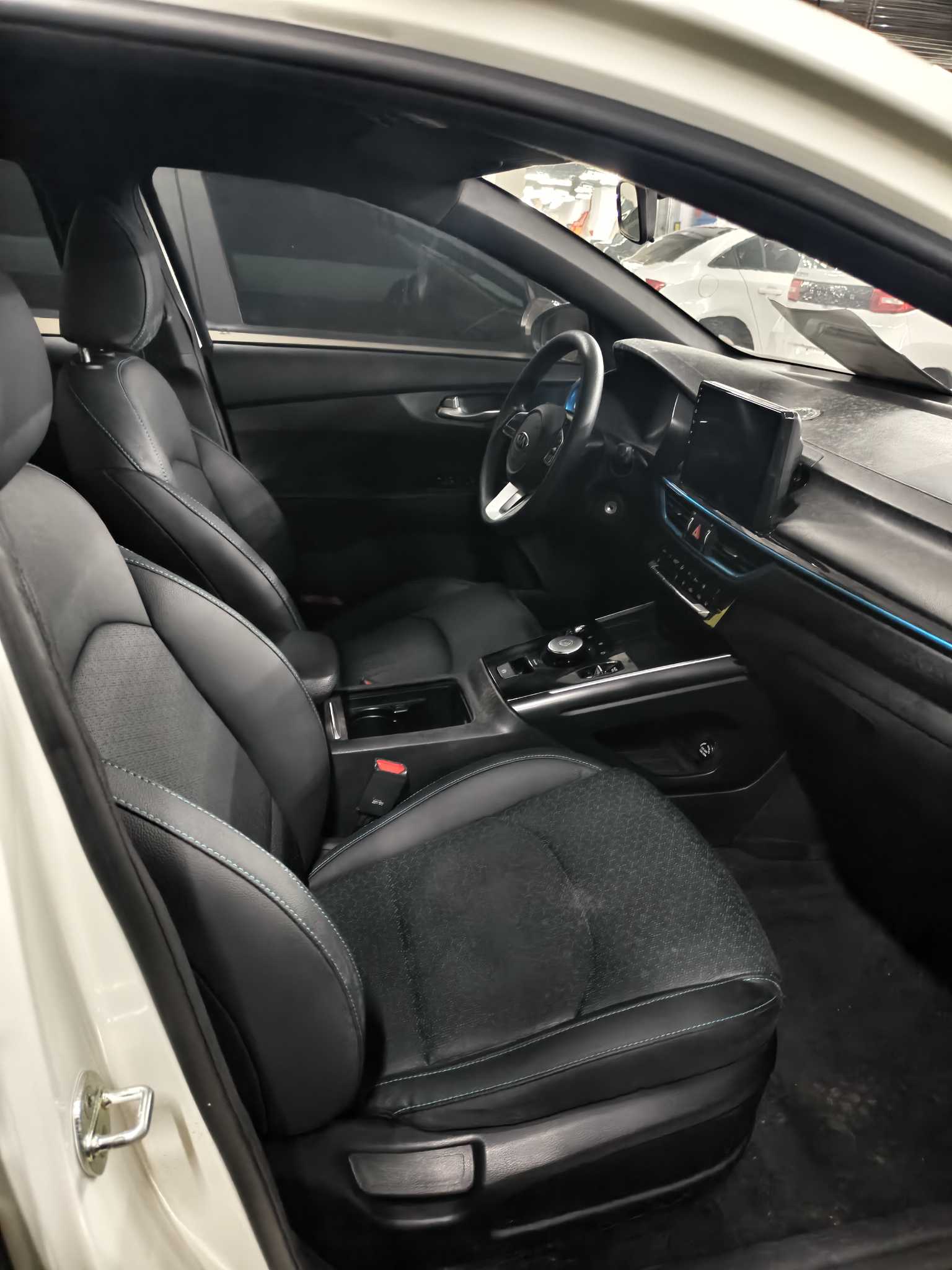 起亚 起亚K3新能源 2021 汽车图片 #3