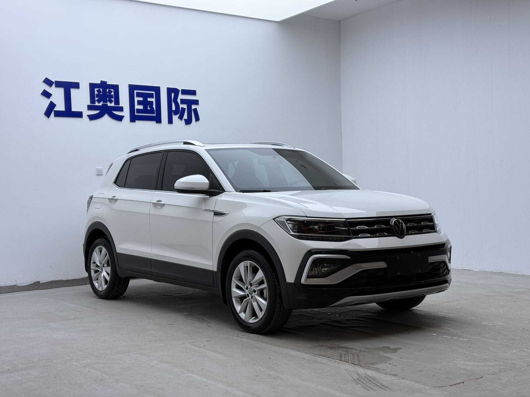 Volkswagen T-Cross 2021 car image #3