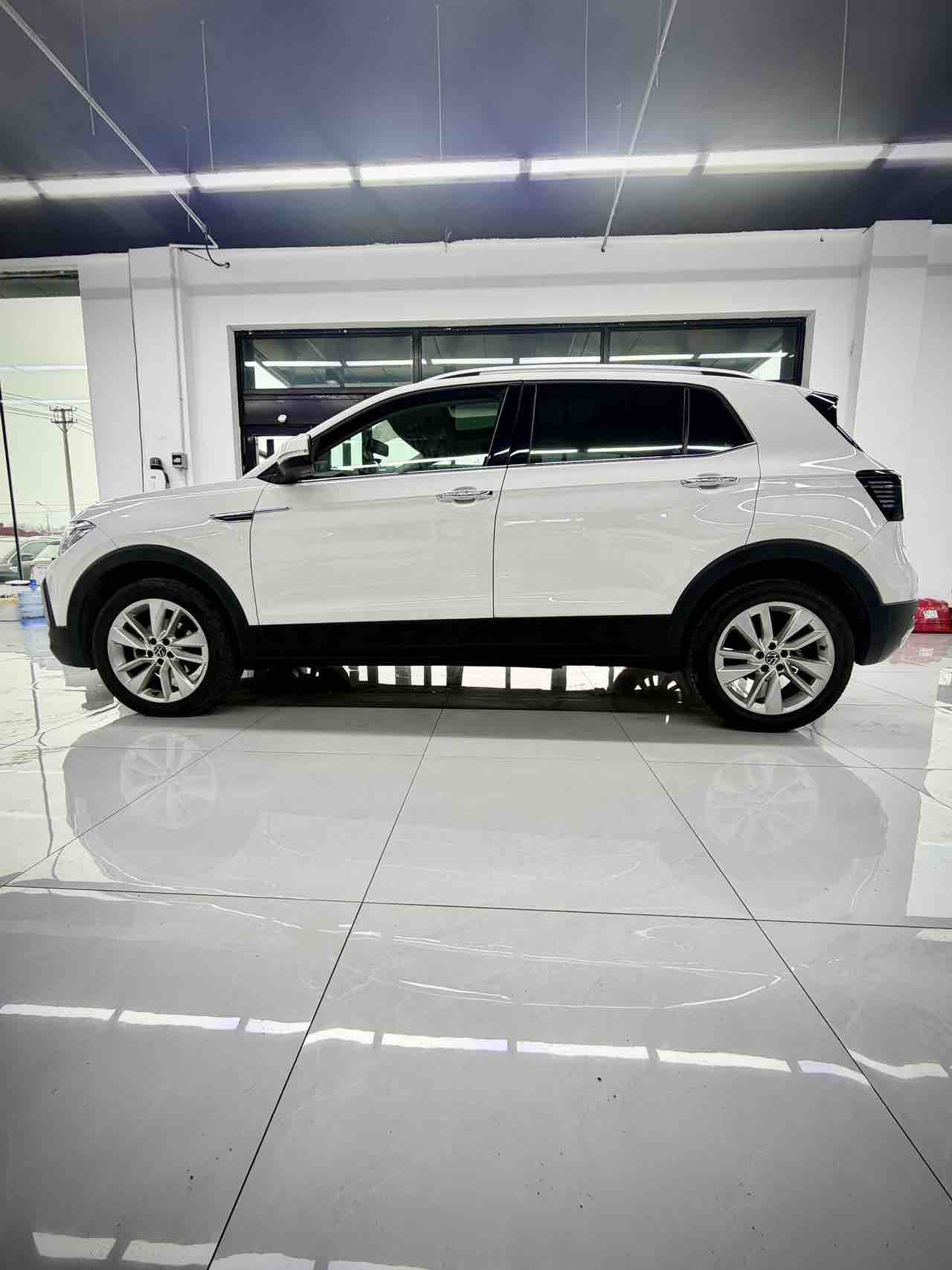 Volkswagen T-Cross 2021 #3 Volkswagen T-Cross 2021 car image #3
