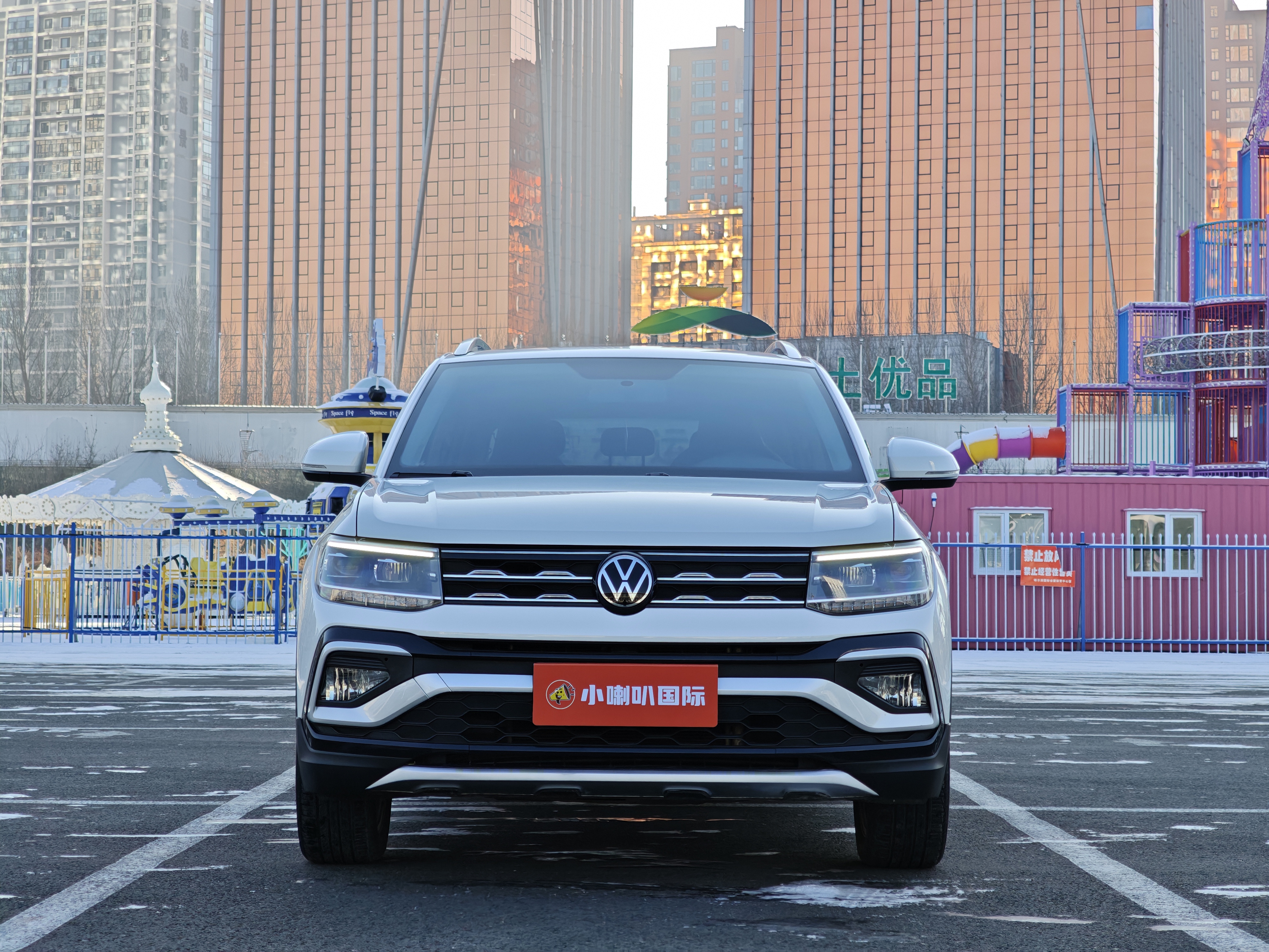 Volkswagen T-Cross 2021 car image #3