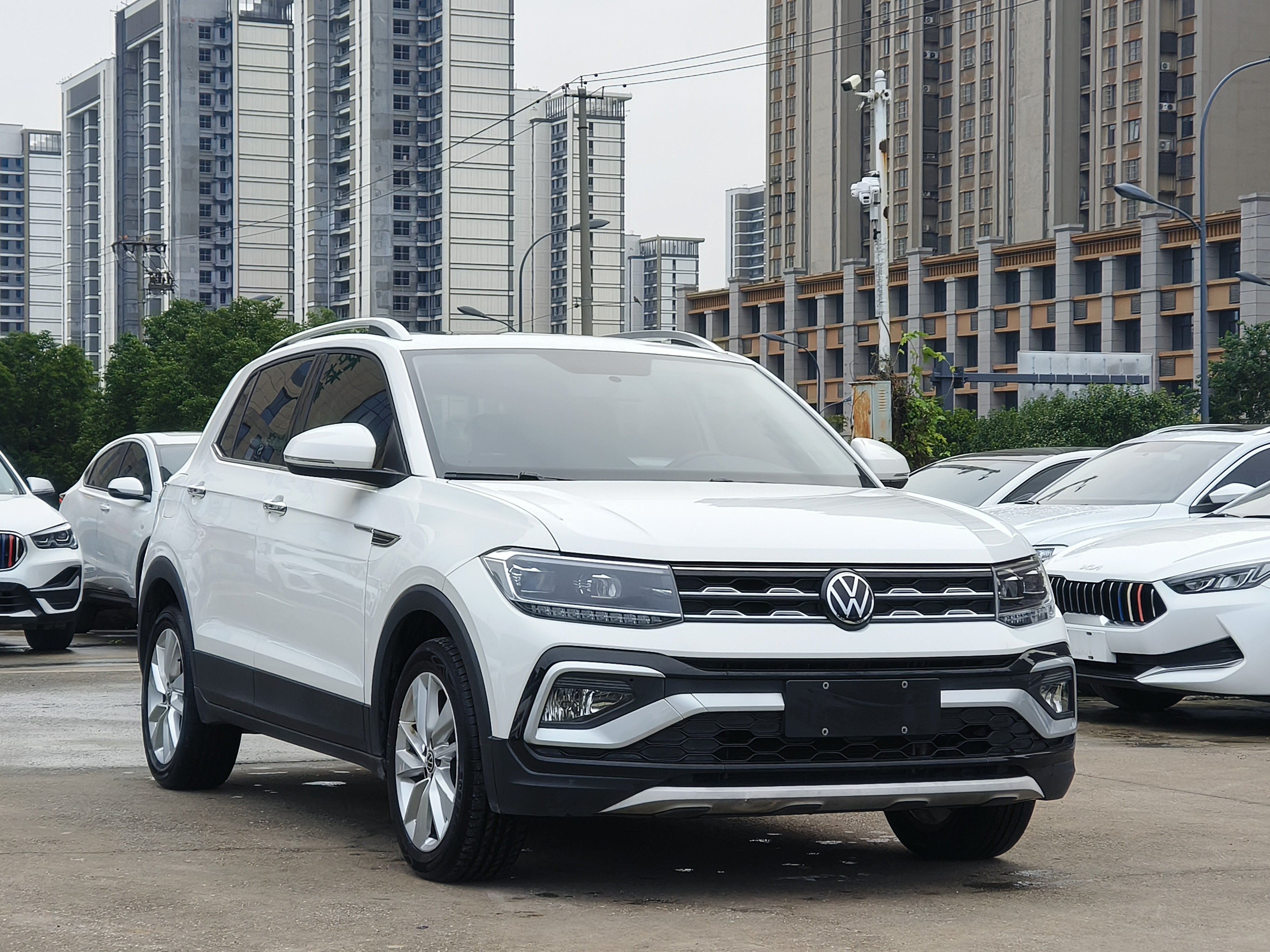 Volkswagen T-Cross 2021 #3 Volkswagen T-Cross 2021 car image #3