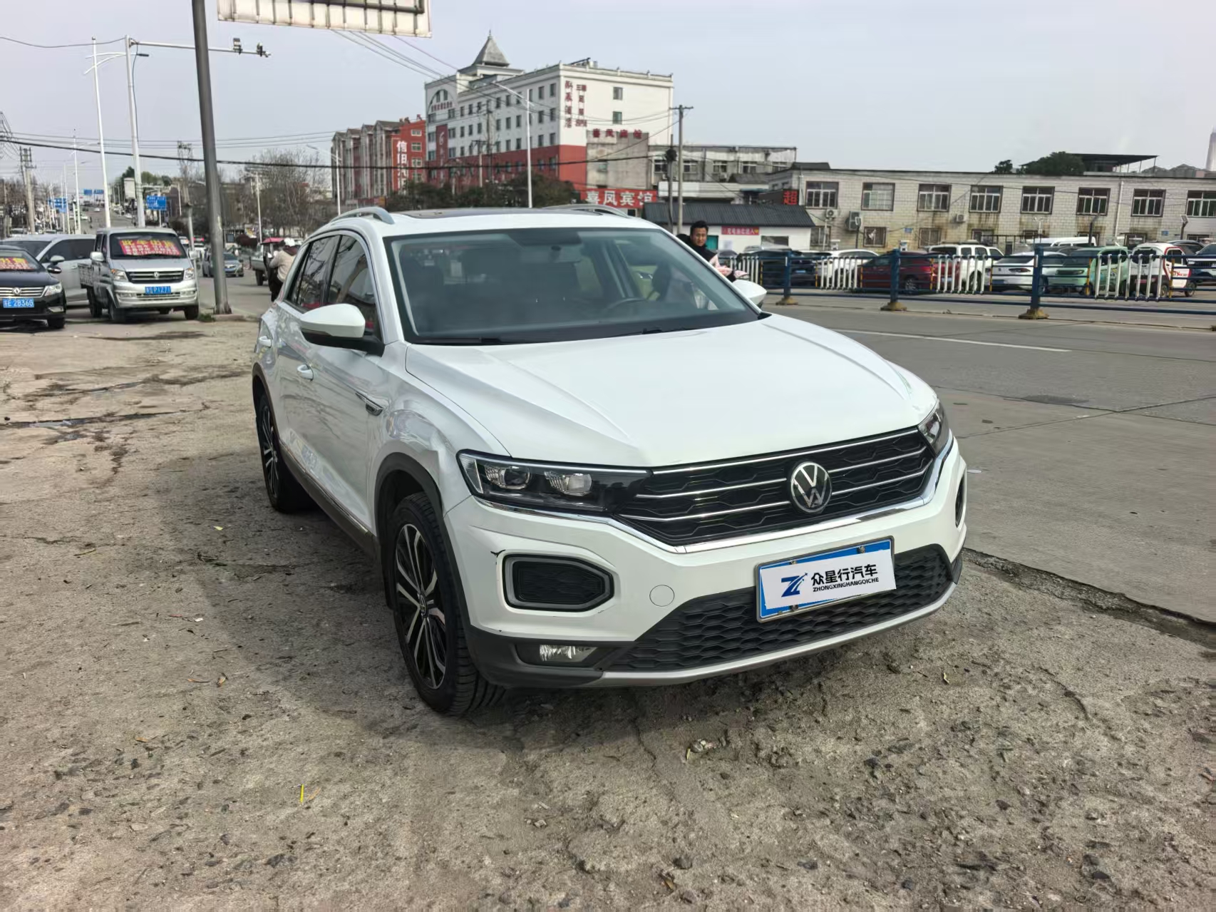 T-Roc 2021 car image #3
