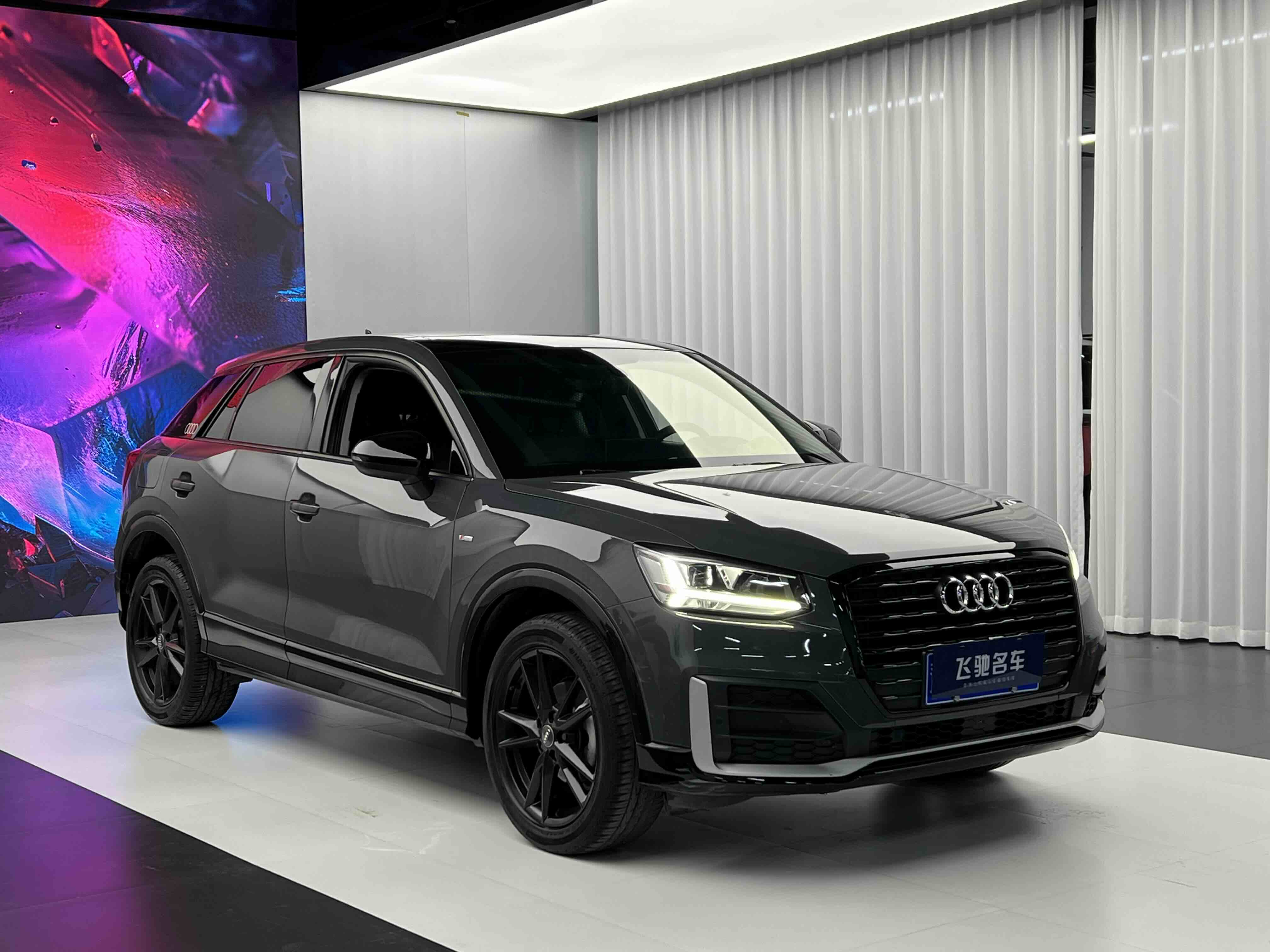Audi Q2L 2021 car image #3
