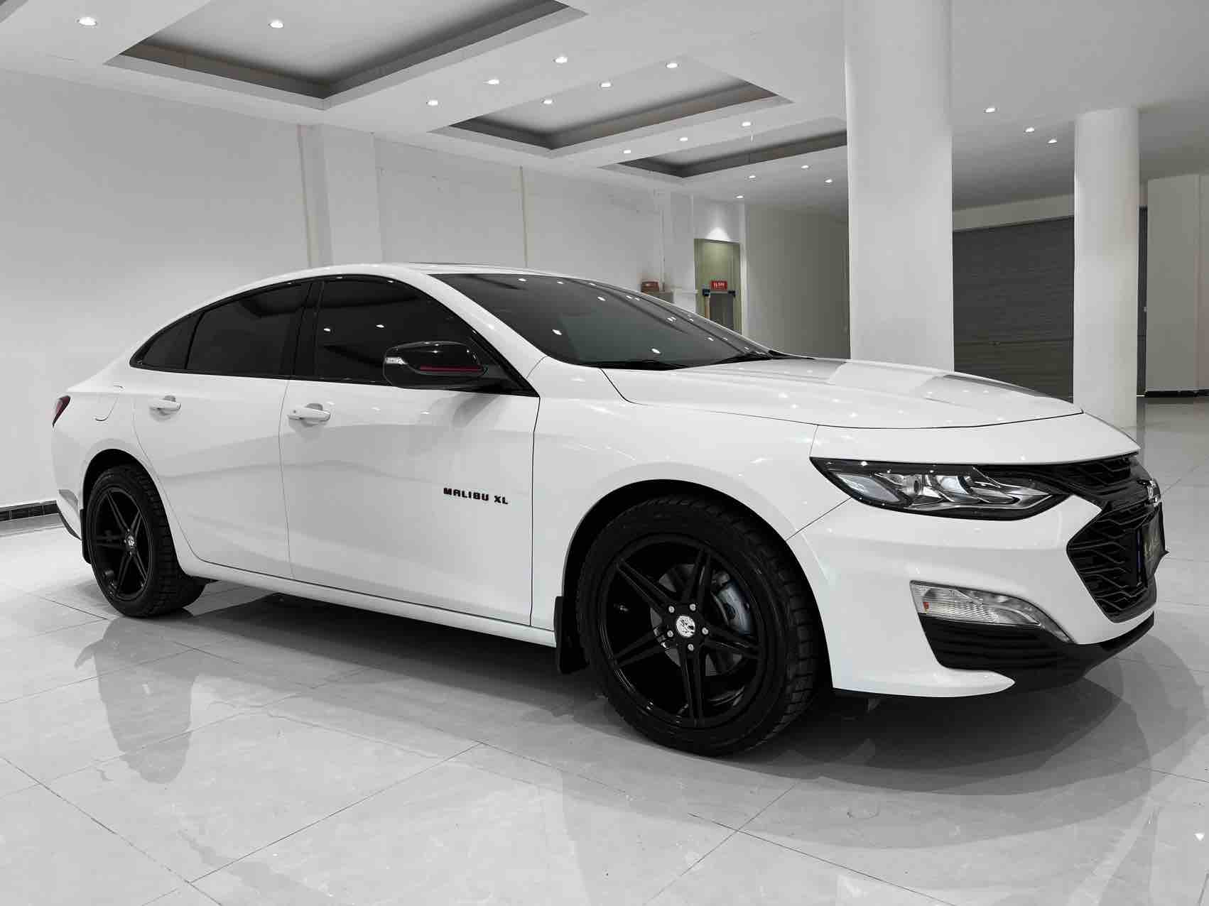 Chevrolet Malibu XL 2021 immagine di auto #3