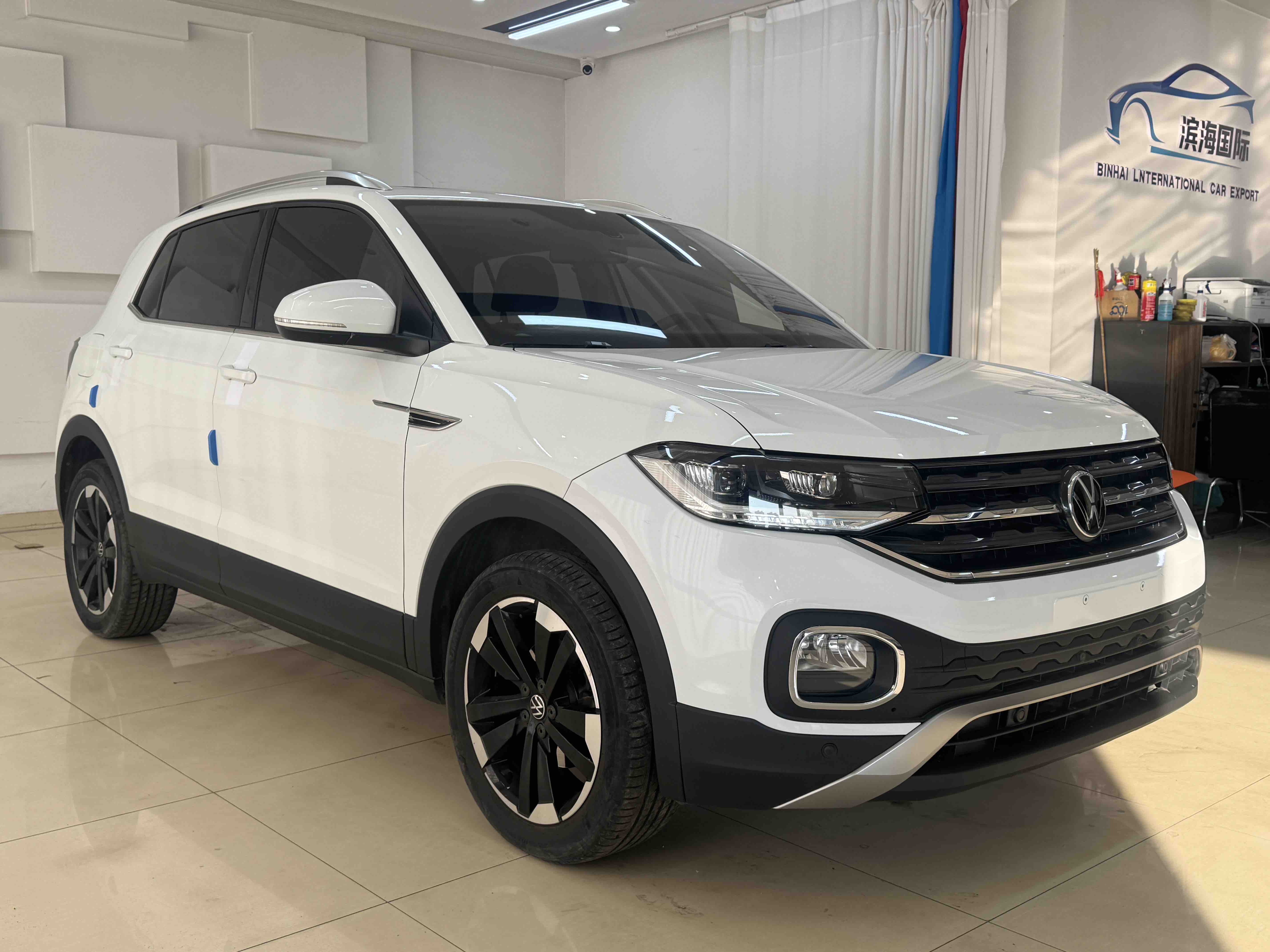 Volkswagen Tacqua 2021 car image #3