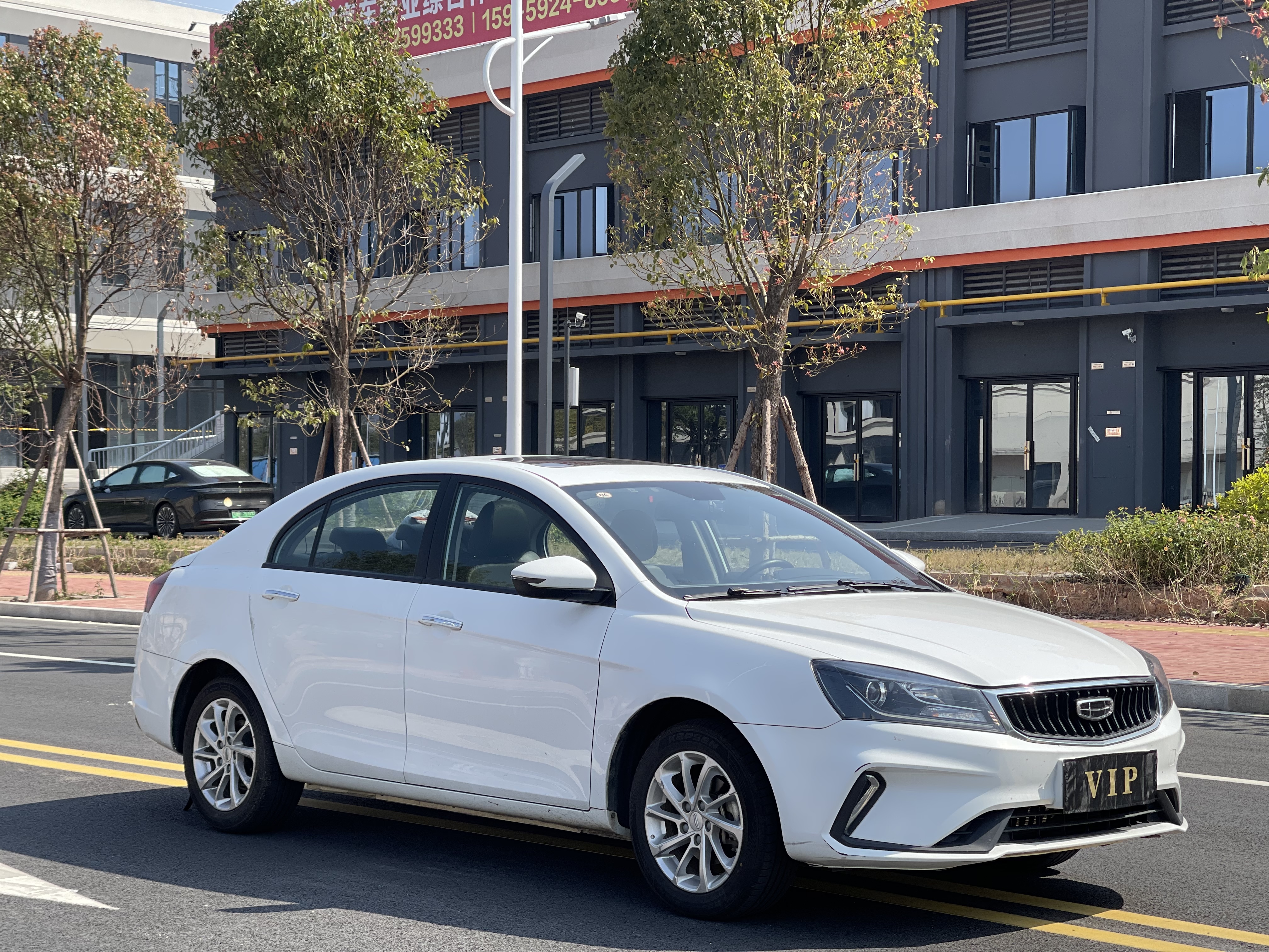 GEELY Emgrand 2021 car image #3
