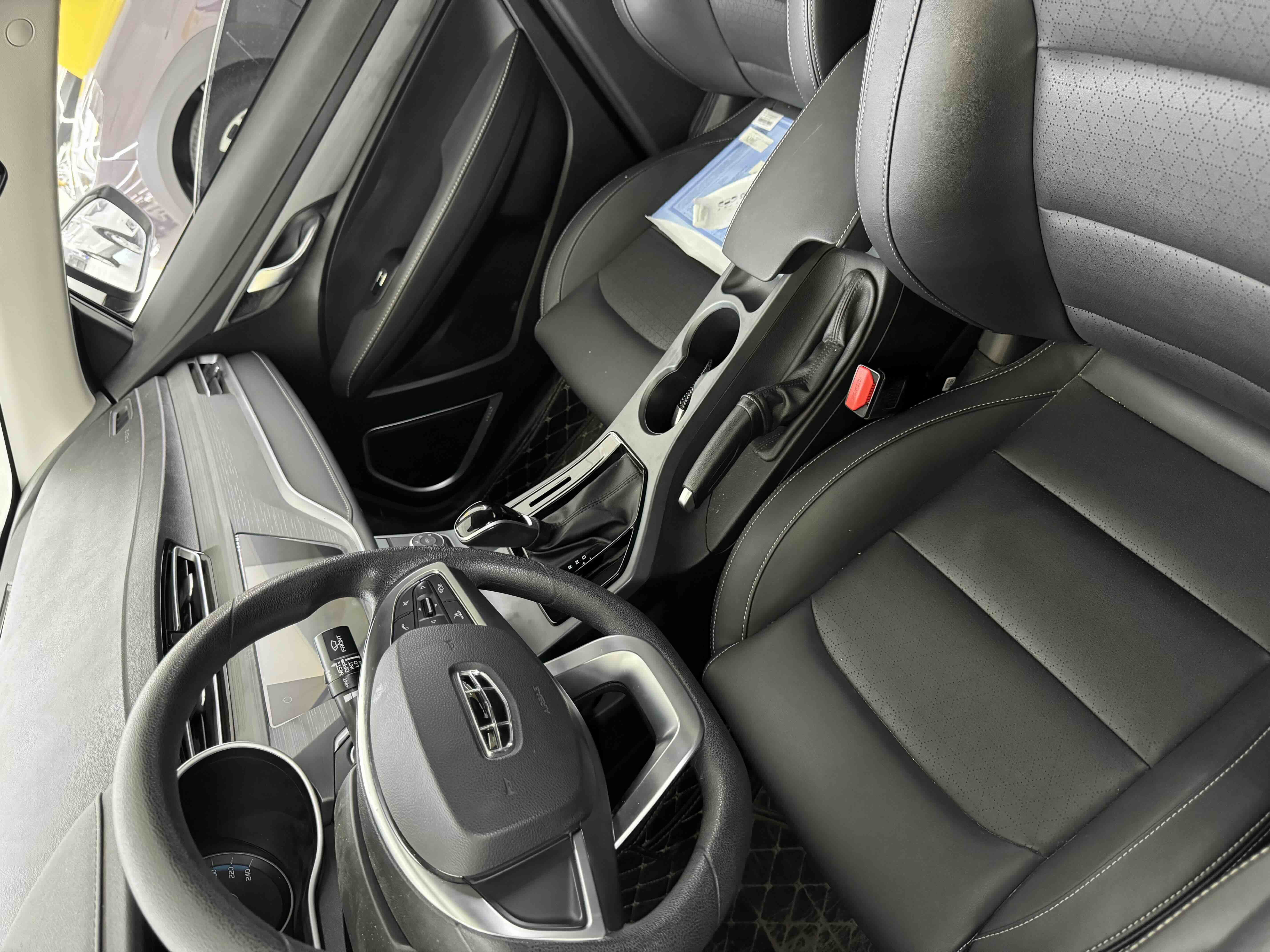 GEELY Emgrand 2021 car image #3