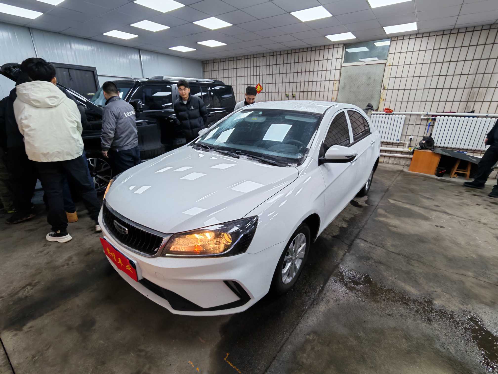 GEELY Emgrand 2021 car image #3