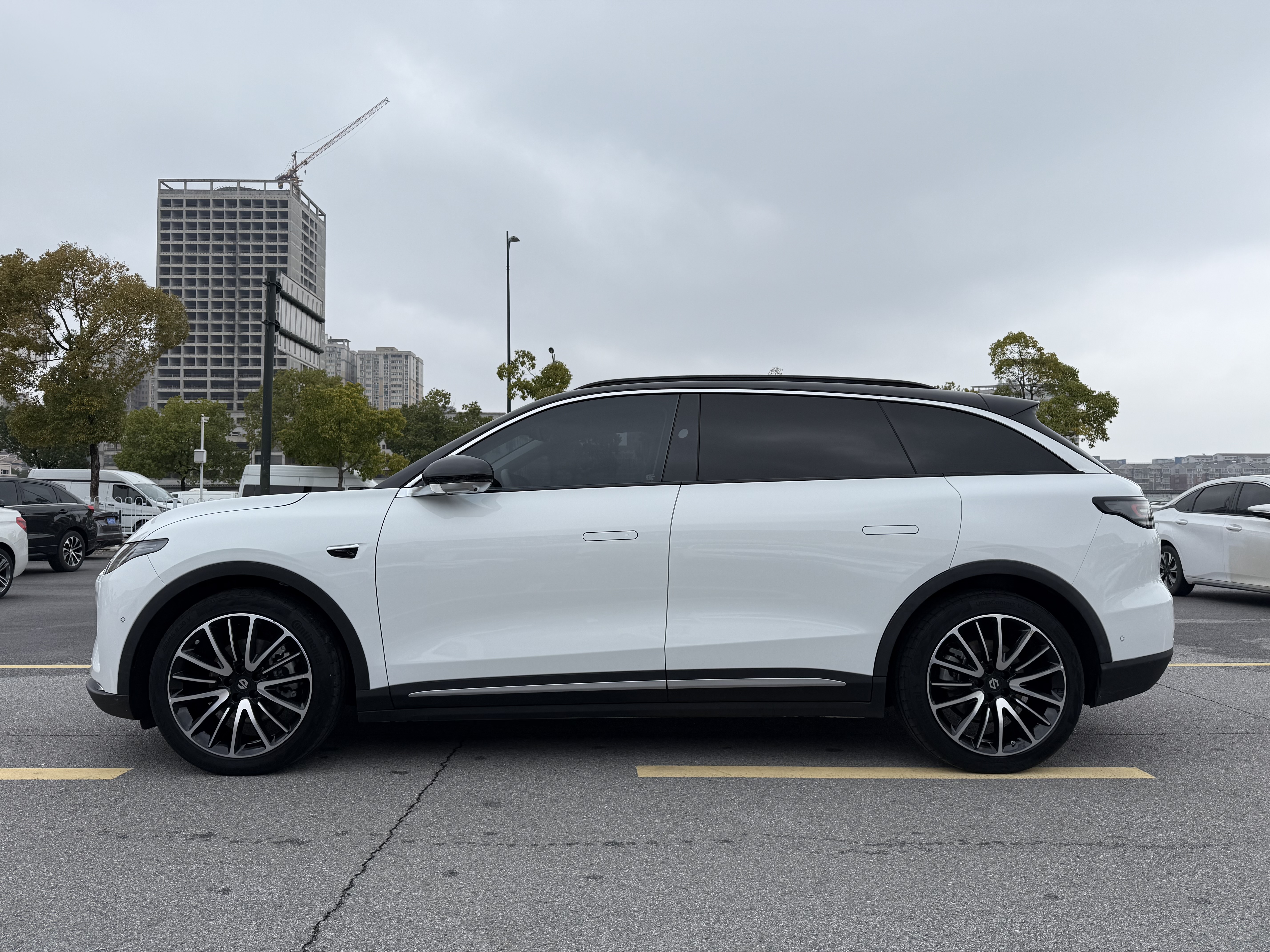 零跑汽车 零跑C11 2022 汽车图片 #3