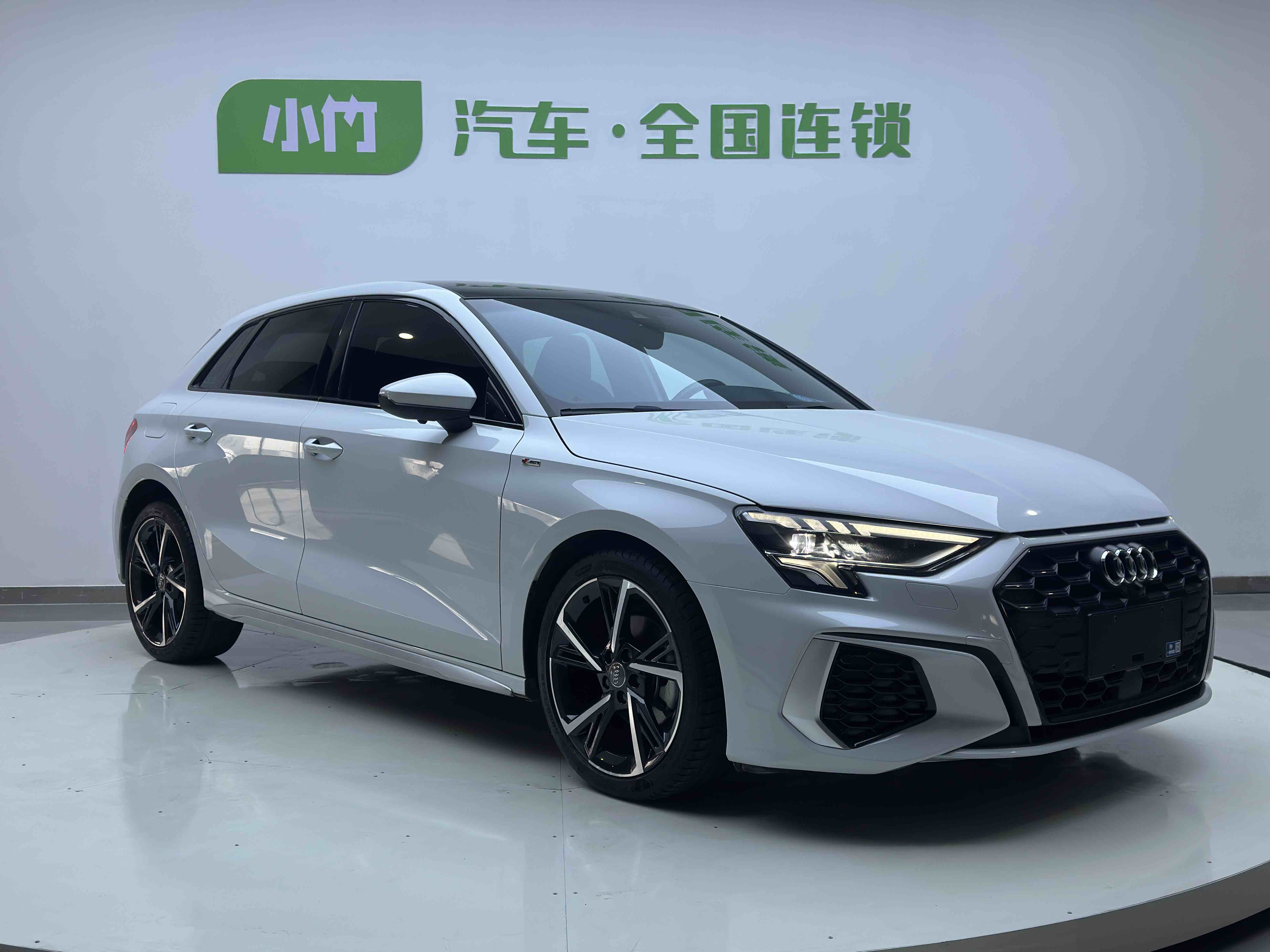 2021 immagine di auto #3
