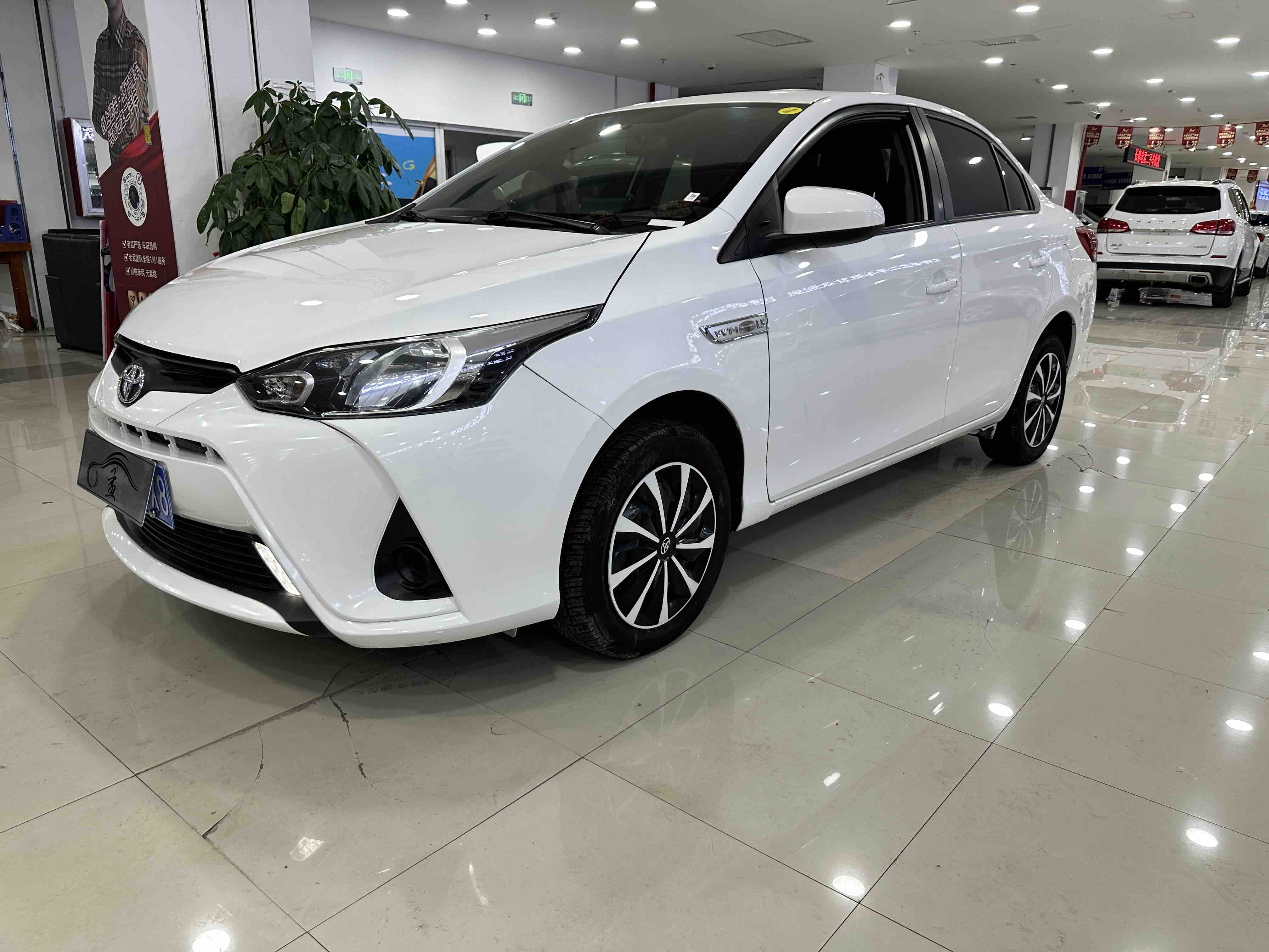 Toyota Yaris L Zhixiang 2021 صورة سيارة #3