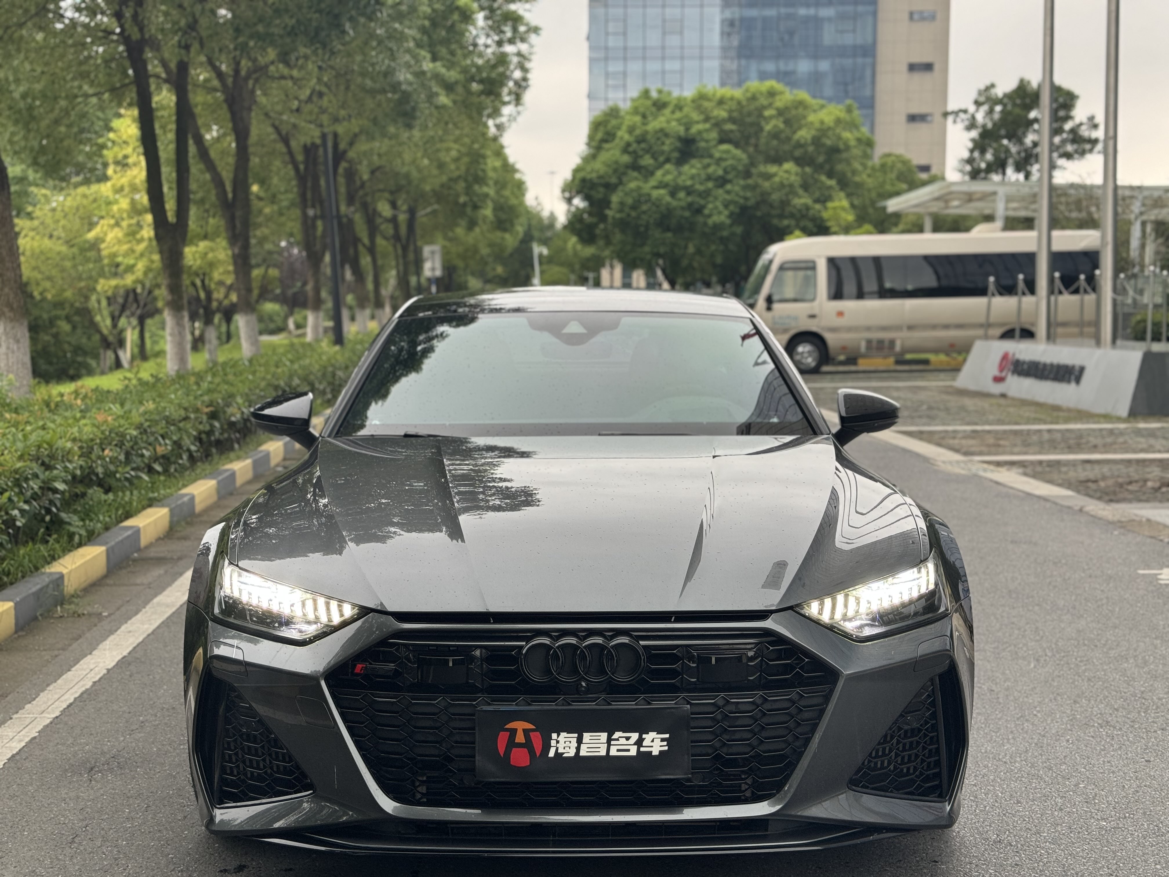 Audi RS 7 2021 car image #3