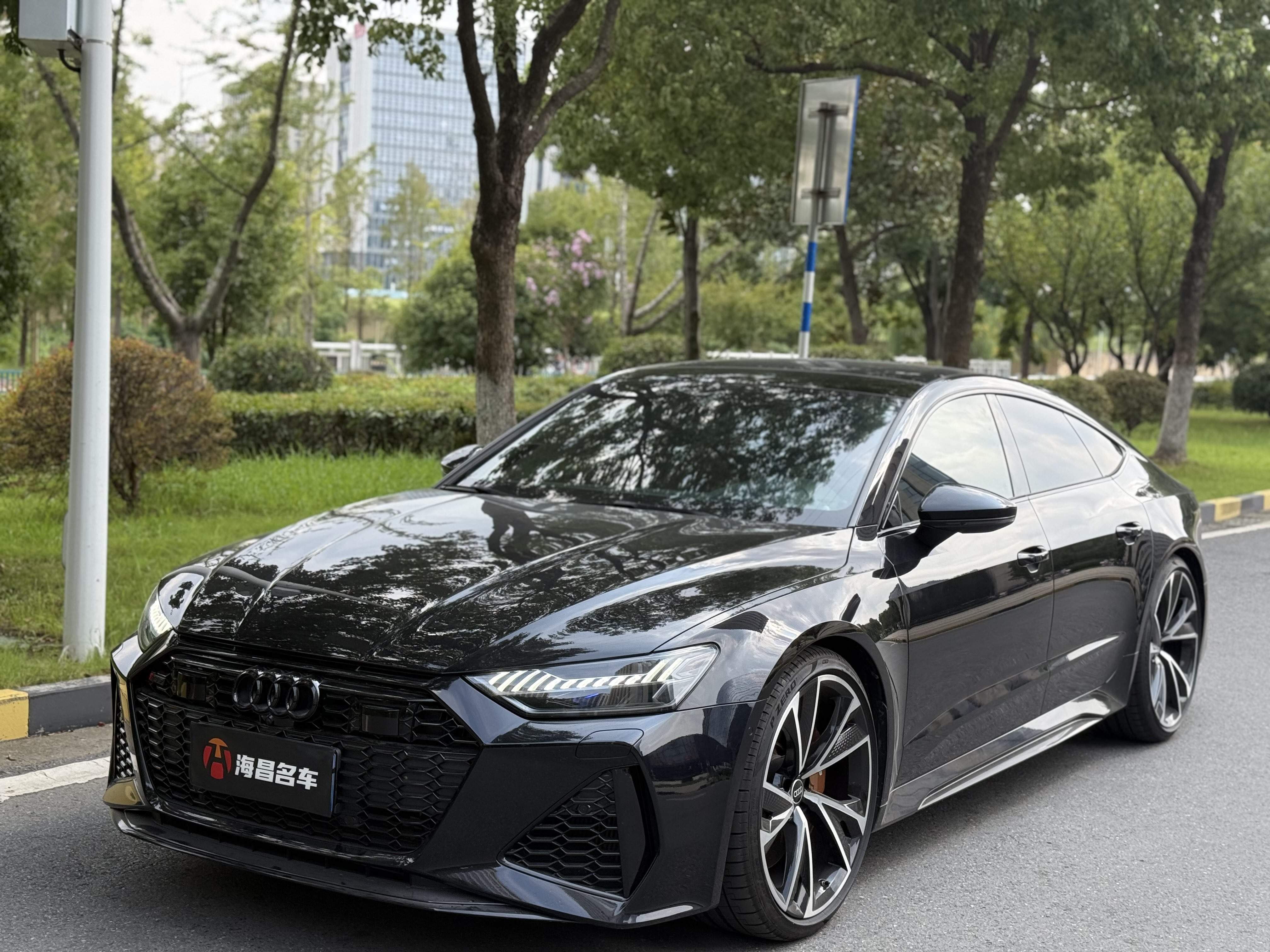 Audi RS 7 2021 car image #3